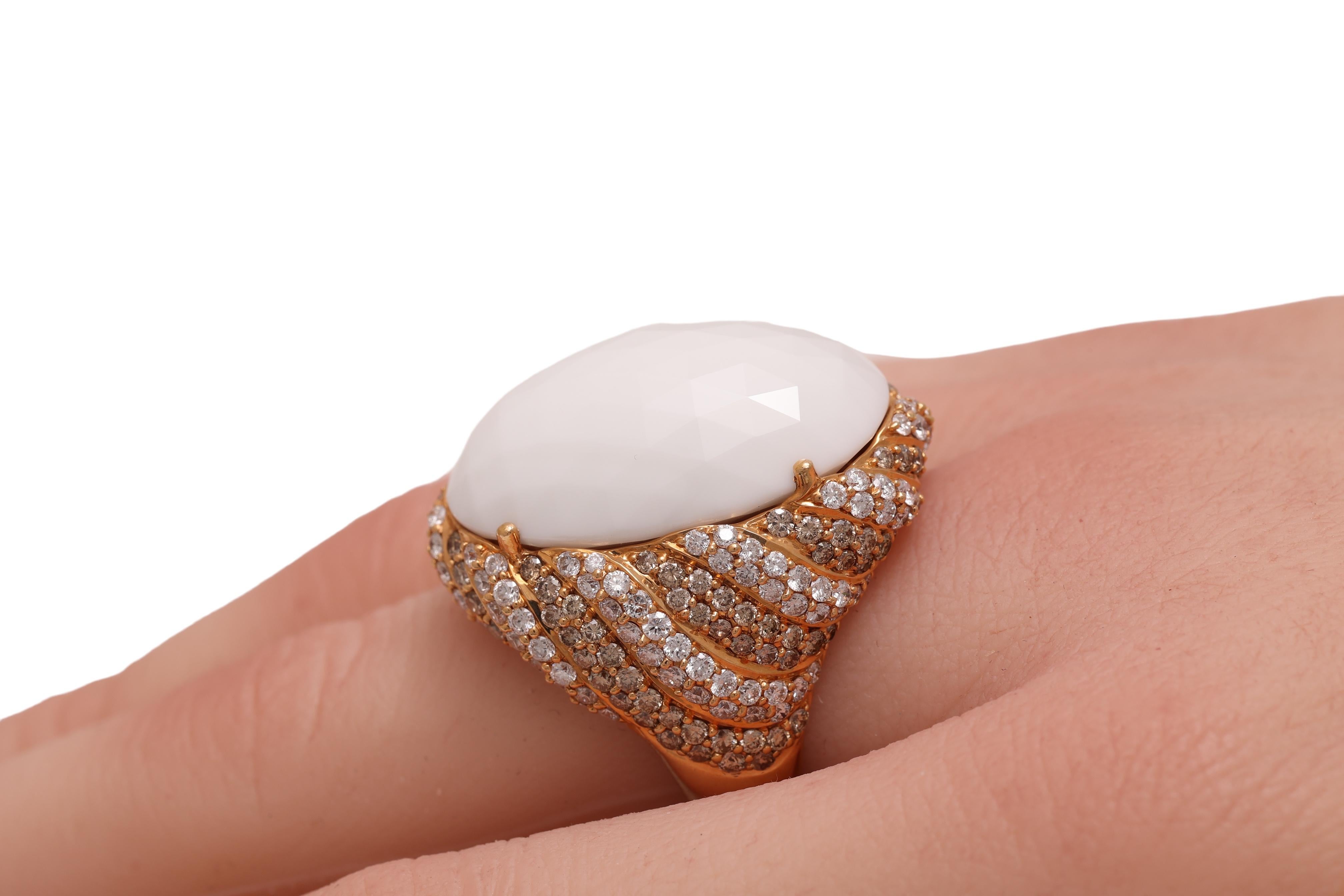 18kt Pink Gold Ring With 5.9 ct Agate Stone and 3.8 ct White & Cognac Brilliant  For Sale 4