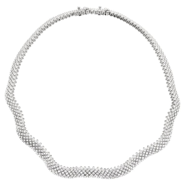 18kt Ribbon Diamond Necklace For Sale at 1stDibs
