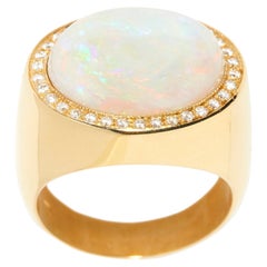 Anillo de oro amarillo de 18 quilates Ópalo y diamantes