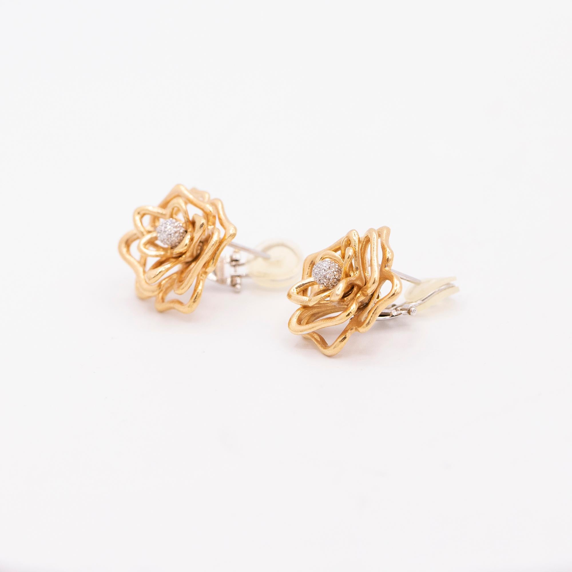Moderne Roberto Coin Boucles d'oreilles roses en or 18 carats en vente