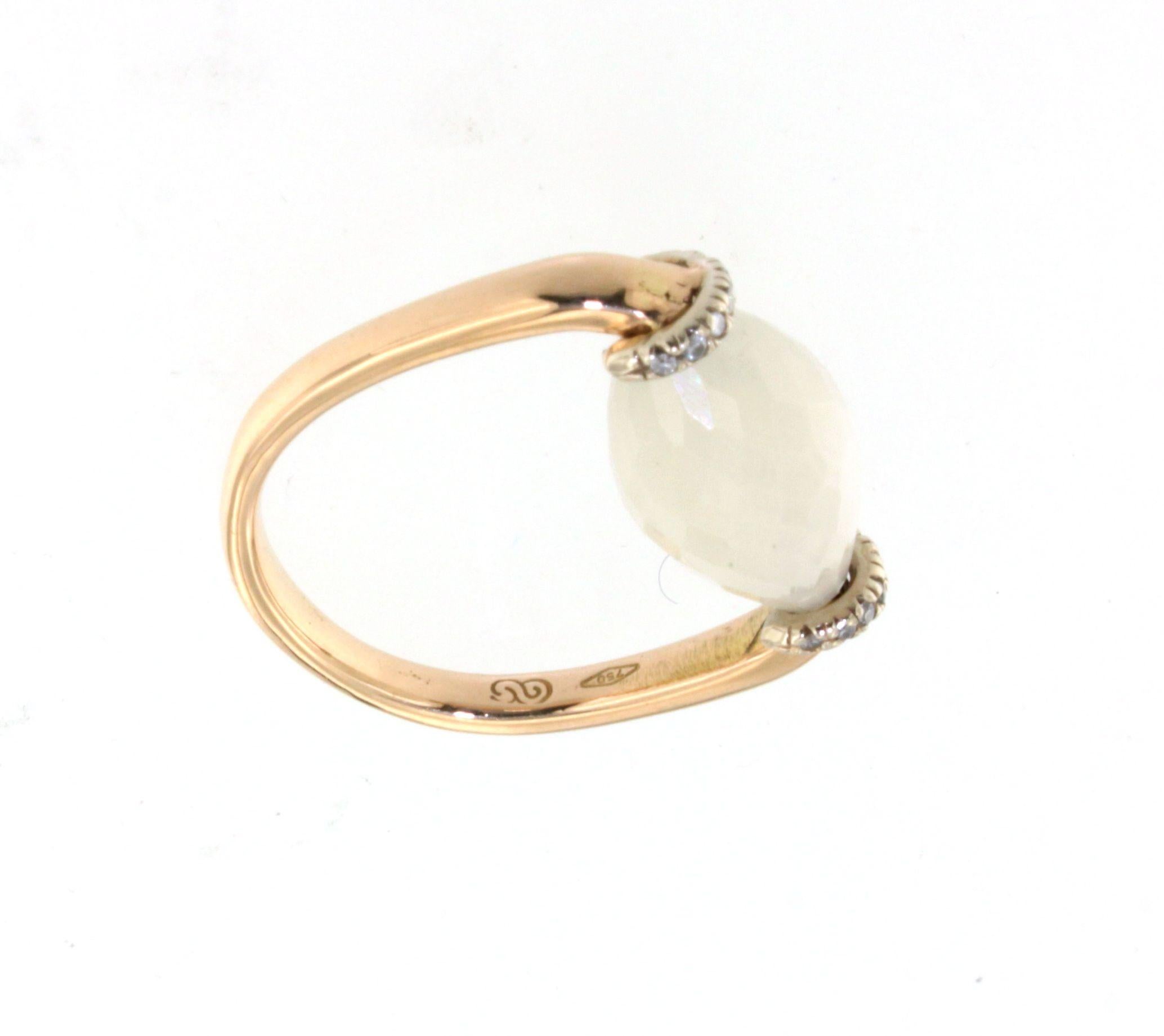 18 Karat Weißgold Natürliche Steine Weißgold Natursteine Weißer Diamant Mode Eleganter Cocktail-Ring (Kugelschliff) im Angebot