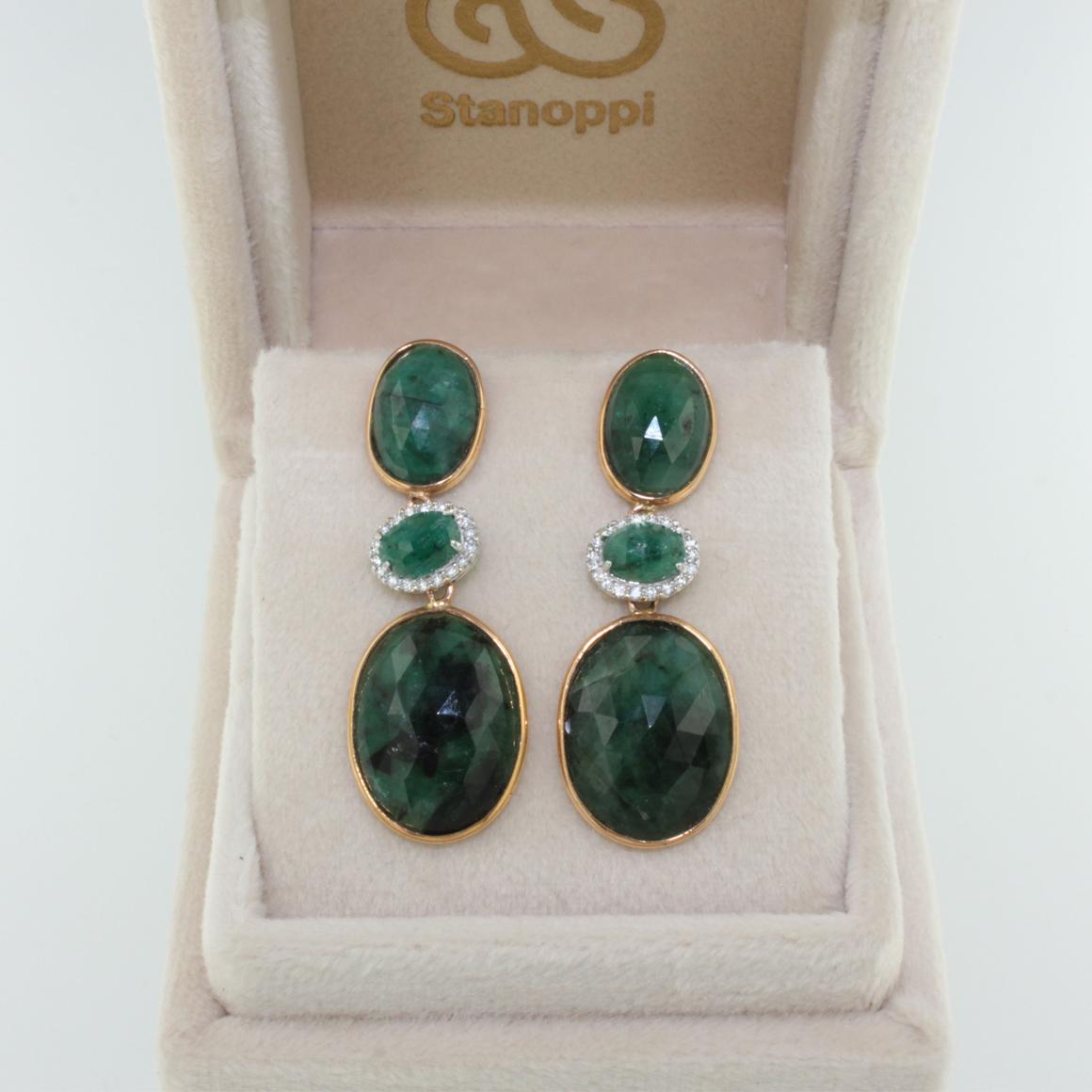 Ohrringe aus 18 Karat Roségold und Weißgold mit Smaragd im Zustand „Neu“ im Angebot in GALLARATE, IT