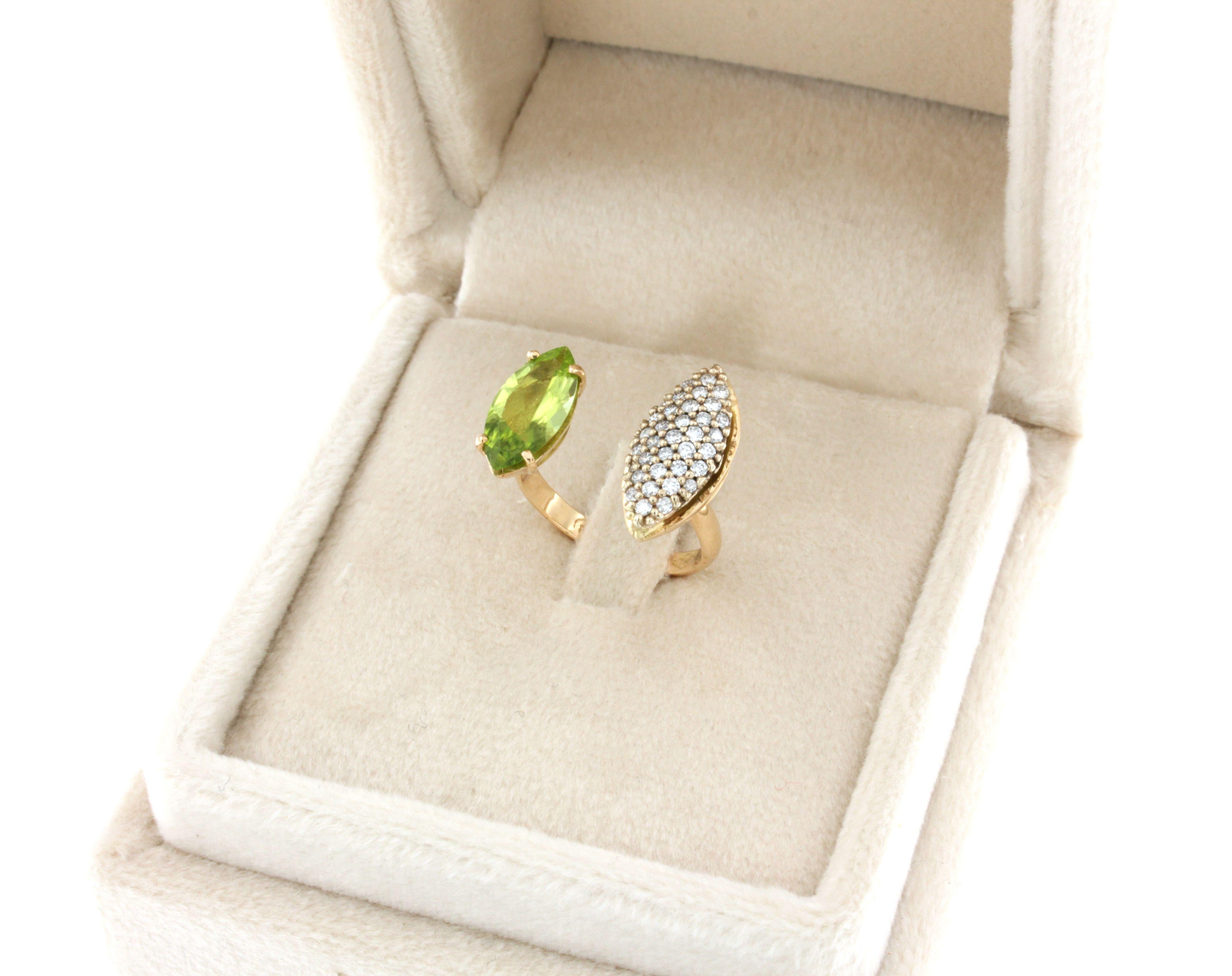 Women's or Men's 18Kt Rose and White Gold with Peridot and White Diamonds Ring For Sale
