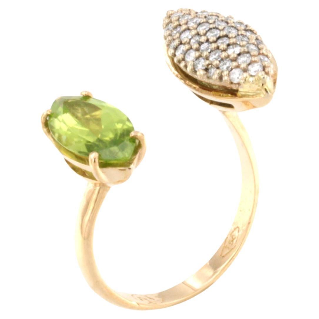 18Kt Rose and White Gold with Peridot and White Diamonds Ring For Sale