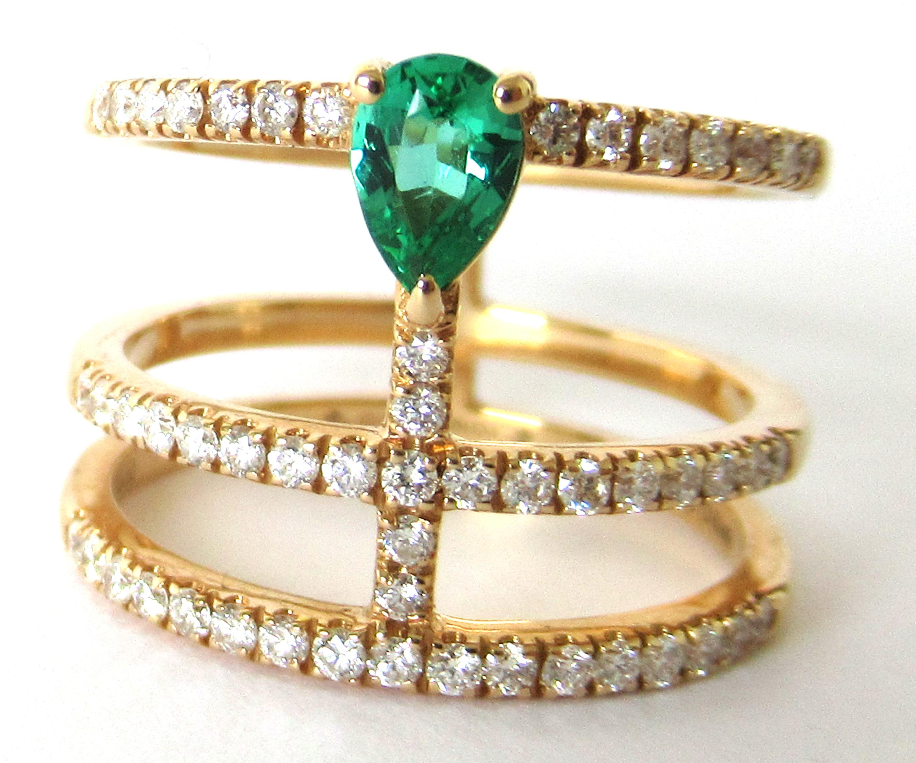 Mixed Cut 18 Karat Rose Gold 0.49 Carat White Diamonds 0.49 Carat Emerald Ring For Sale