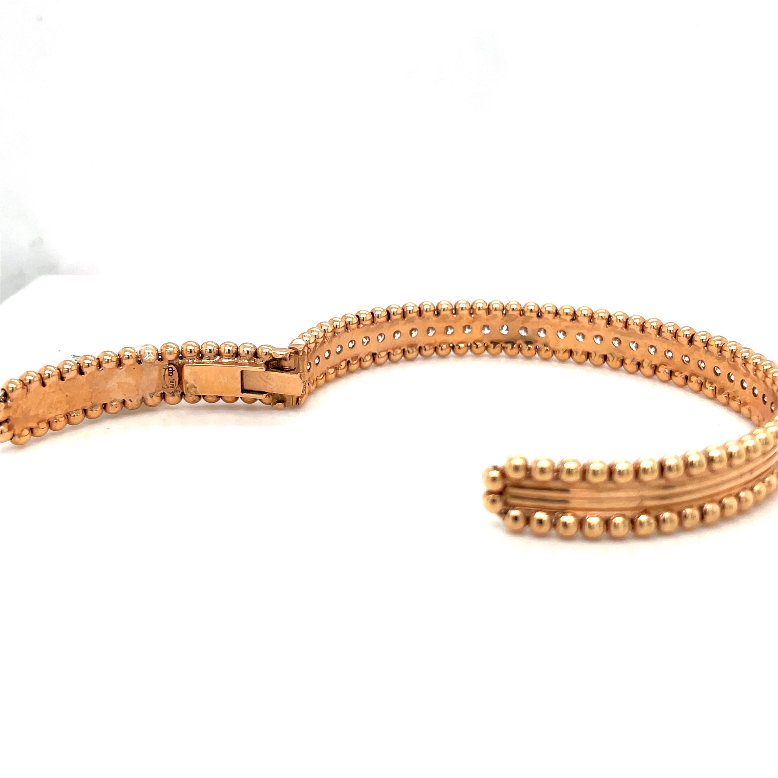 Armband aus 18 Karat Roségold mit 1,85 Karat Diamanten und perlenbesetztem Rand im Zustand „Neu“ im Angebot in New York, NY