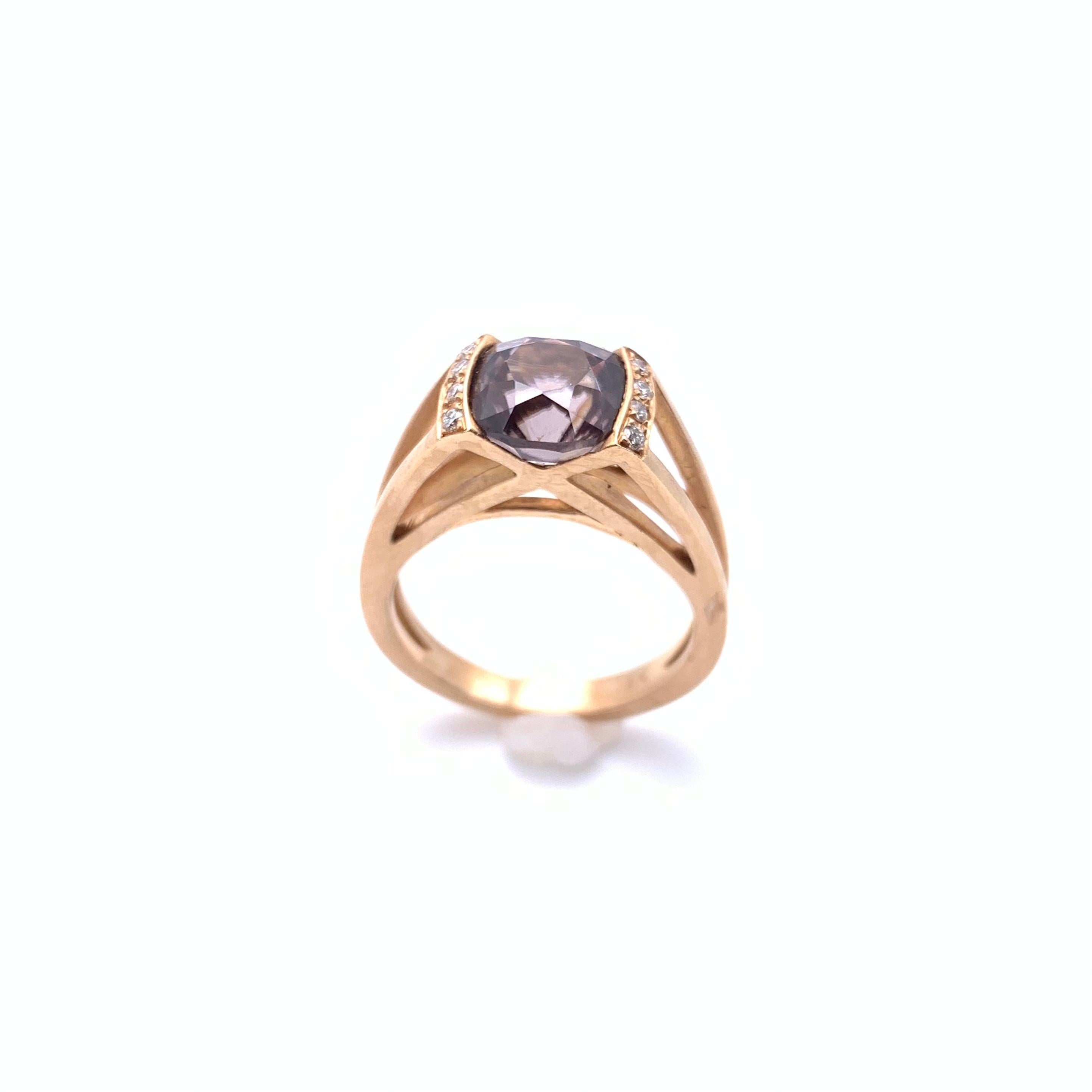 Taglio cuscino Anello in oro rosa 18KT con zircone rosa e diamante da 4,03 CT in vendita