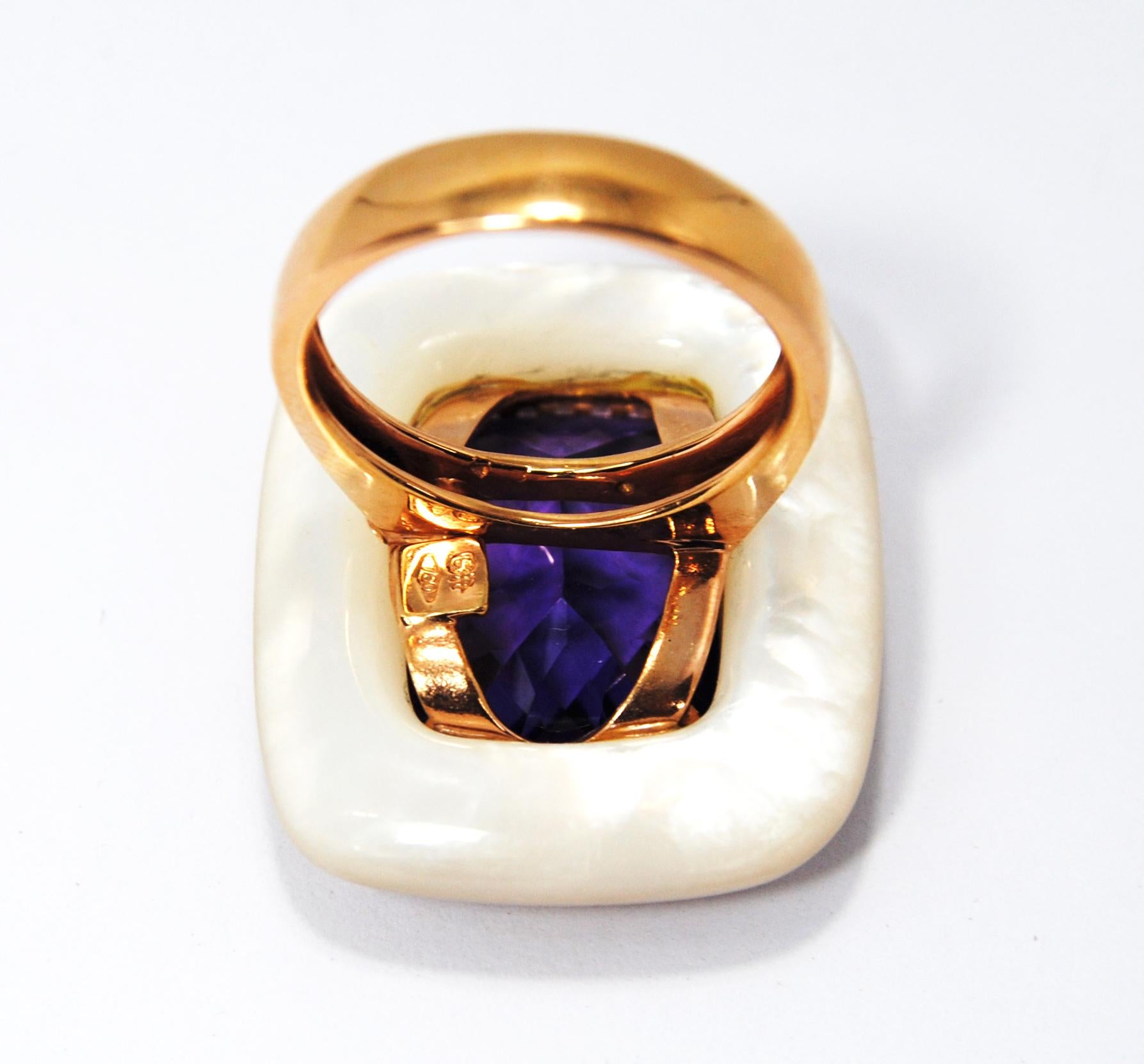 Contemporary 18kt Gold, Amethyst and Mother of Pearl Ring with Frame of 0.20 Carat Diamonds