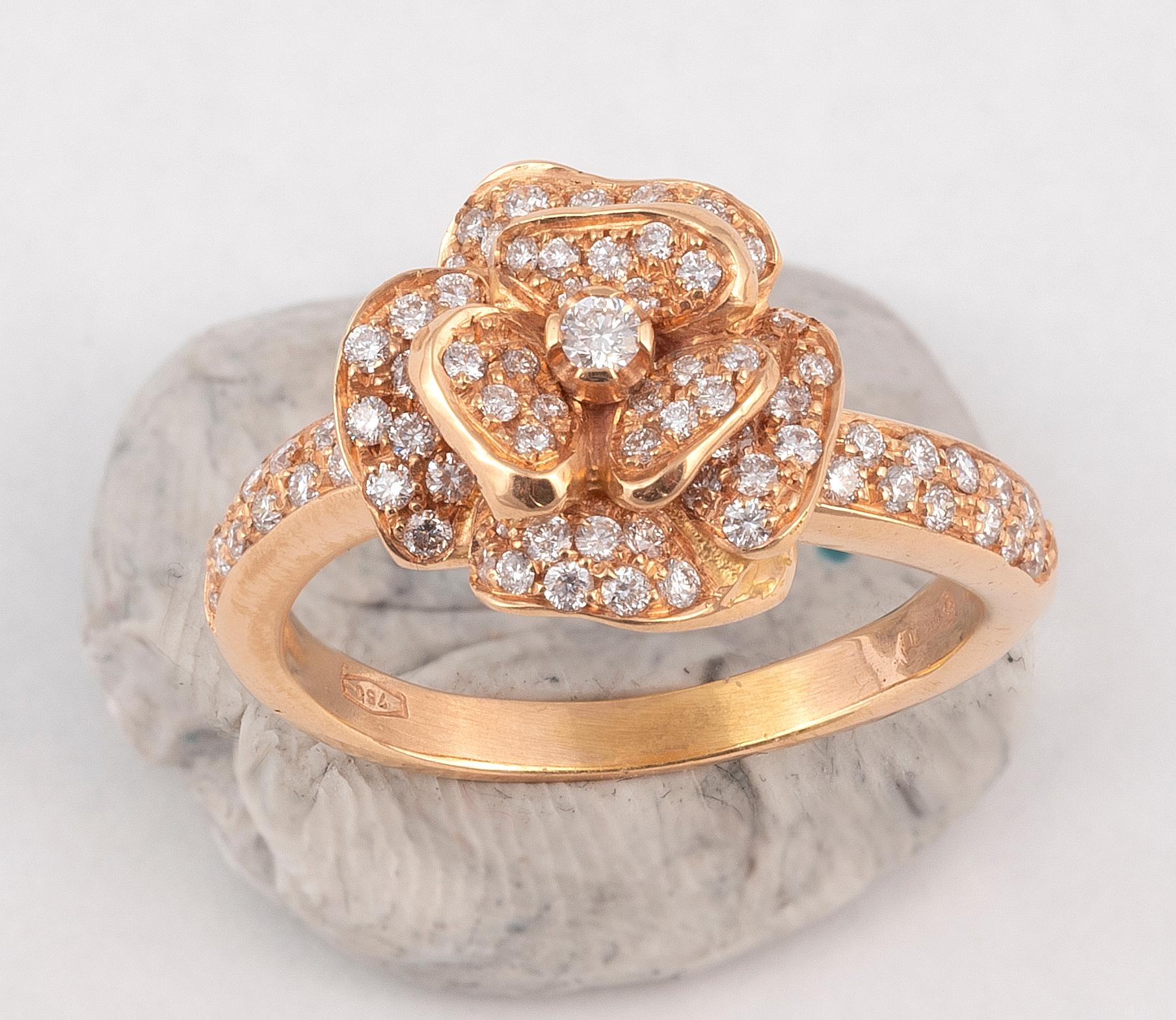 Contemporary 18 Karat Rose Gold and Diamond Ring