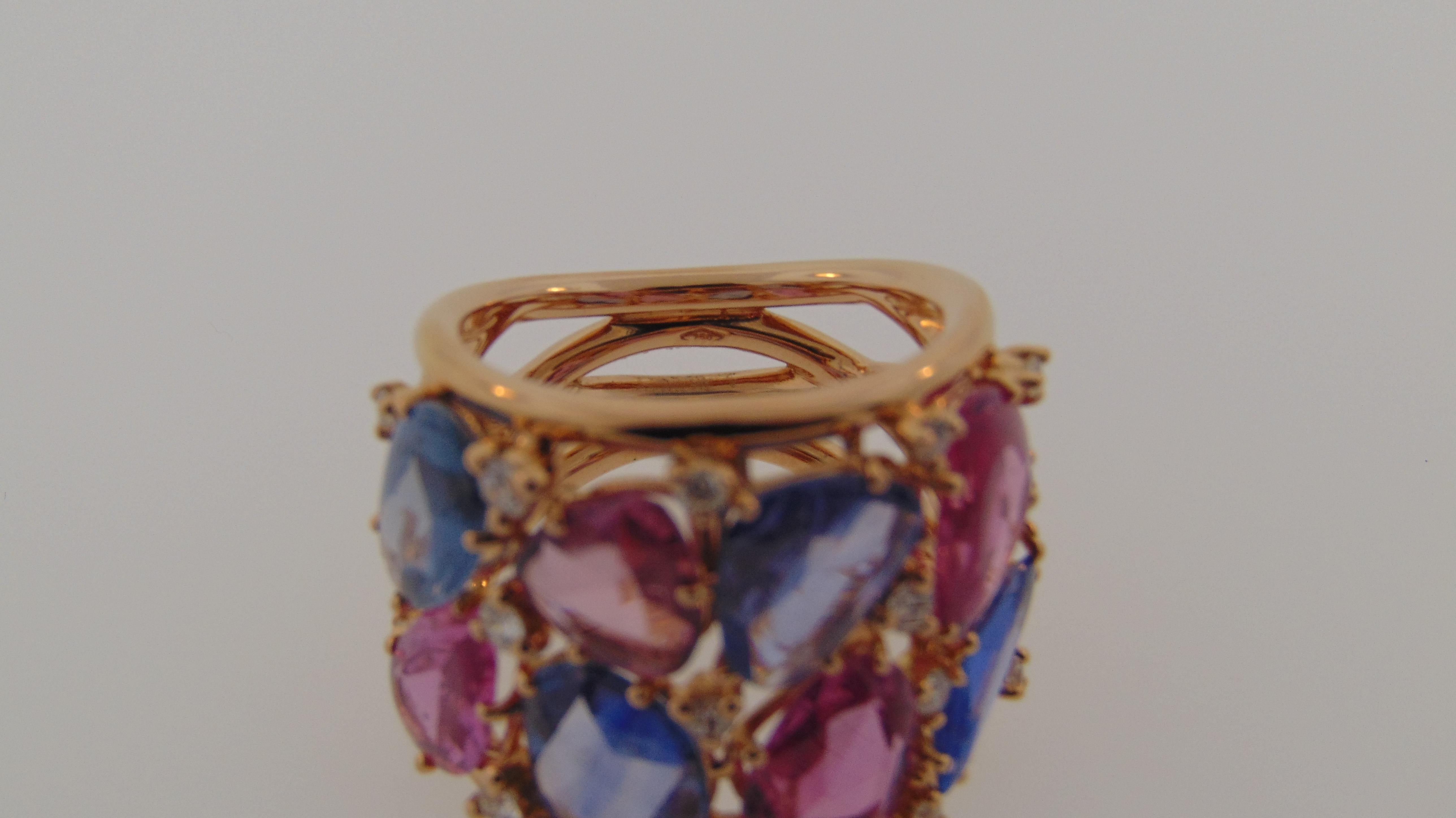 18 Karat Rose Gold, Blue and Pink Sapphire Ring with Diamonds In New Condition For Sale In Delray Beach, FL
