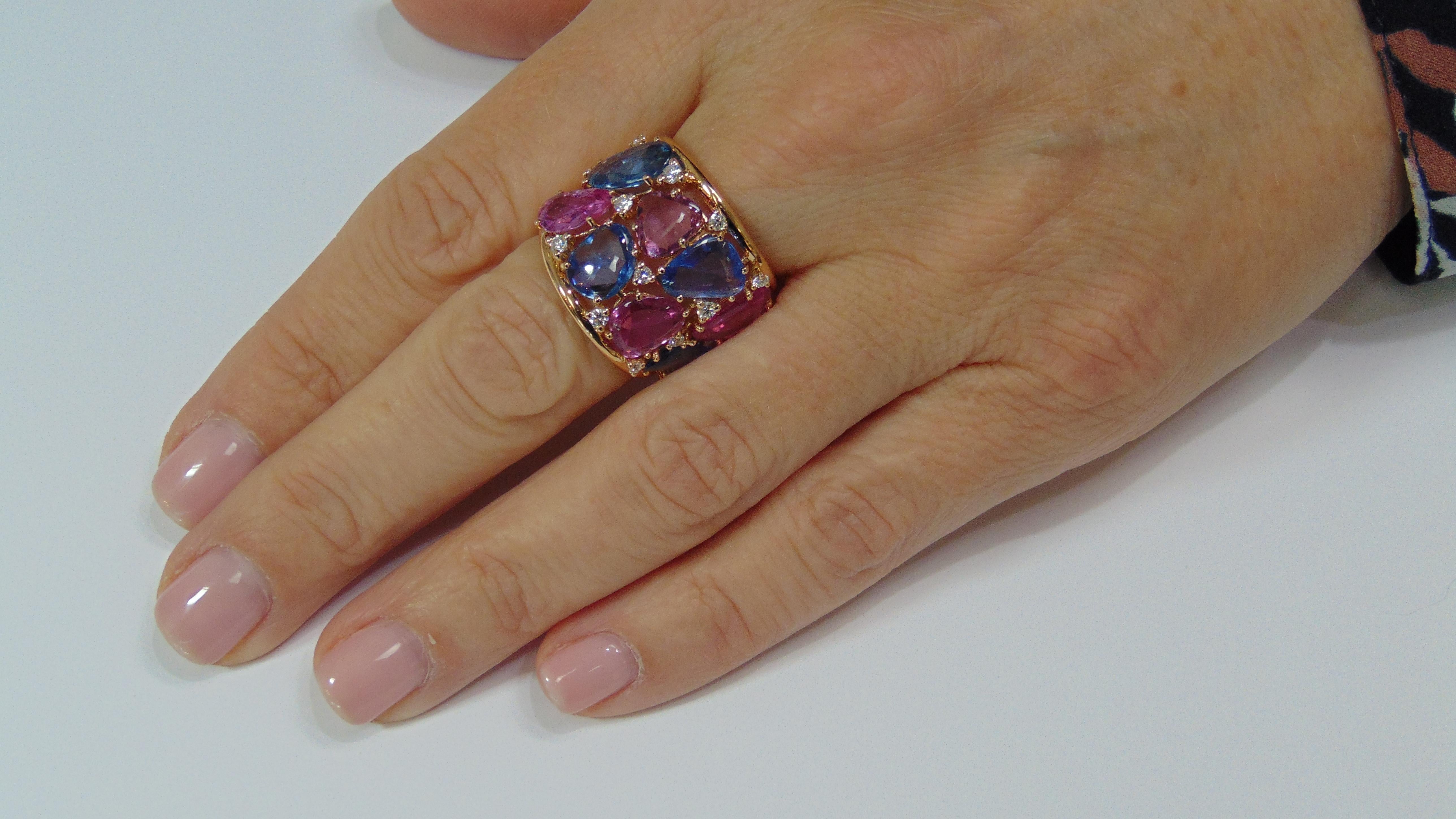 18 Karat Rose Gold, Blue and Pink Sapphire Ring with Diamonds For Sale 2