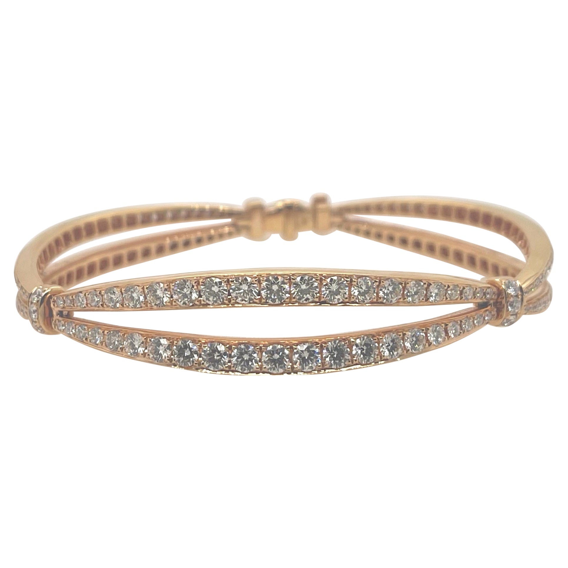 Offener Gliederarmreif aus 18kt Roségold mit Diamanten im Angebot