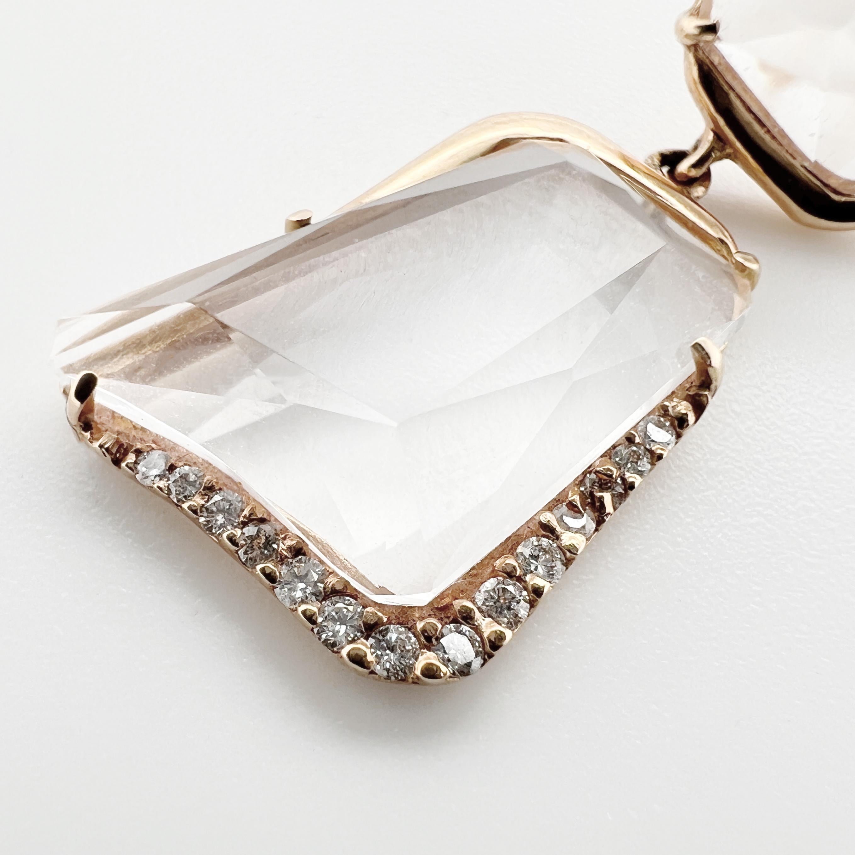 Modern 18kt rose gold earrings with diamonds & asymmetric rock crystal For Sale