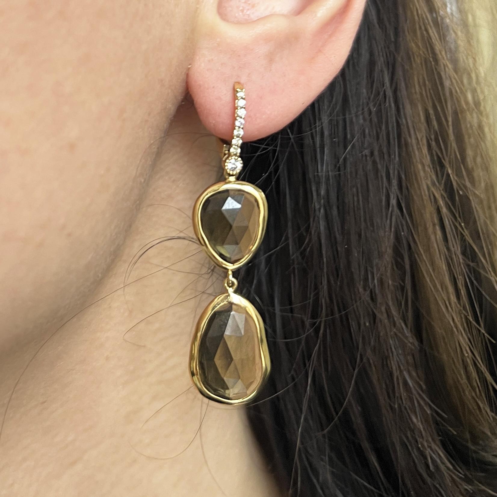 Brilliant Cut 18kt rose gold earrings with diamonds & asymmetric smoky quartz For Sale