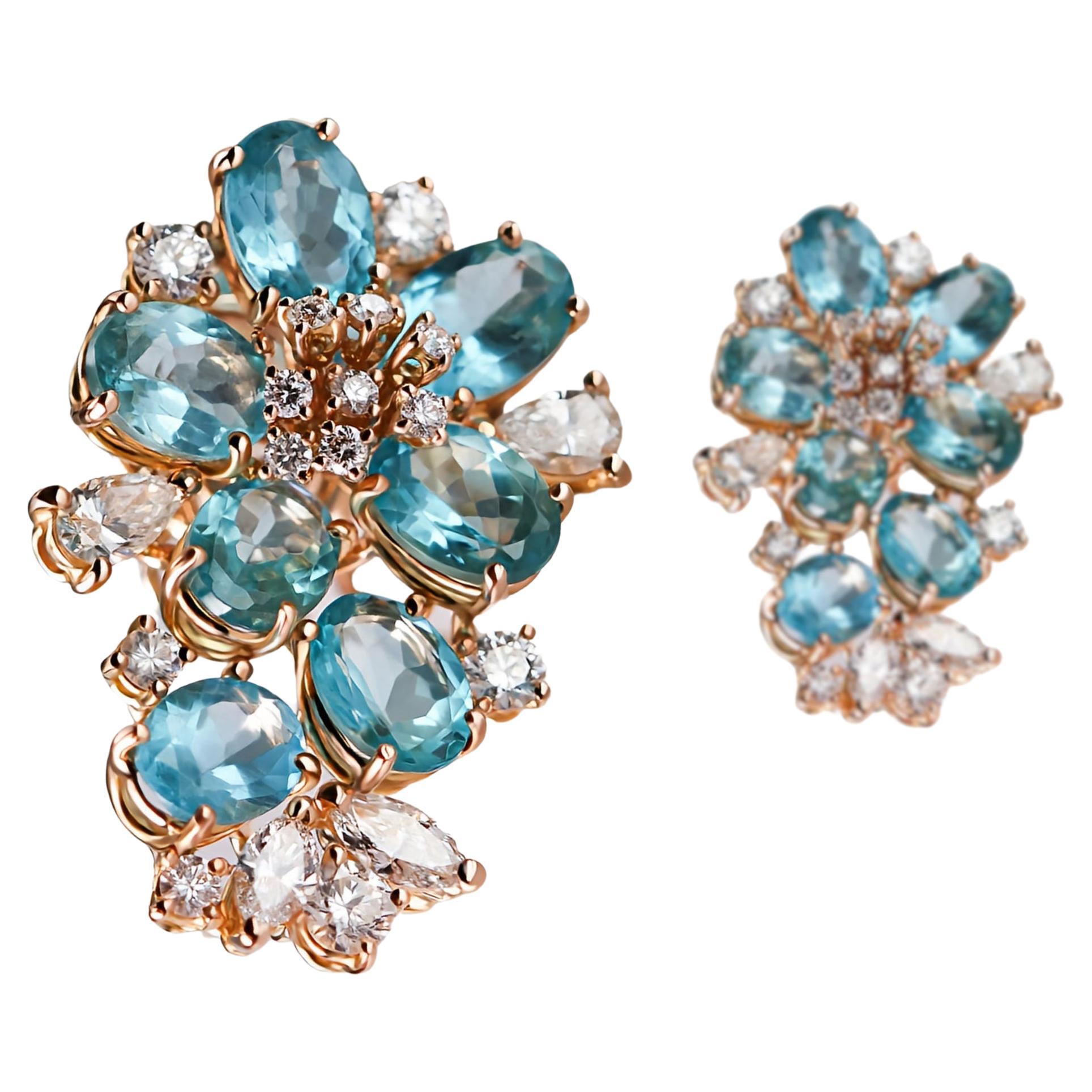 Splendid 18kt Rose Gold Earrings with Oval Blue Apatites and Multiform Diamonds For Sale