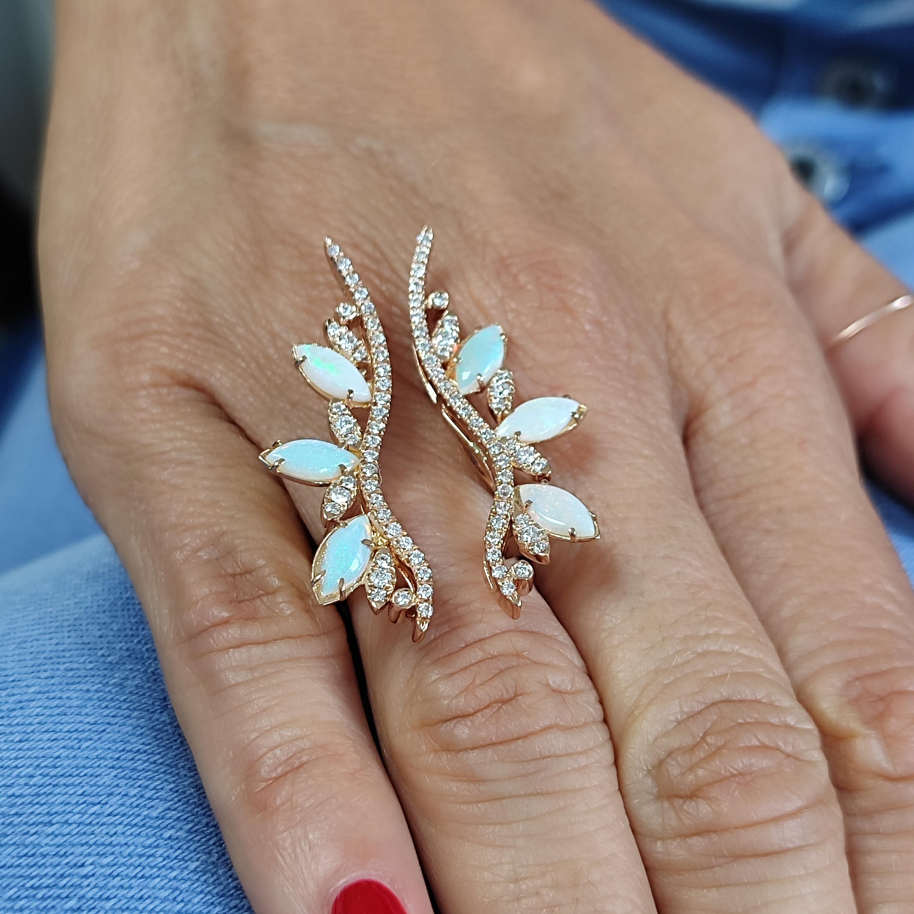 18kt Roségold Modischer Ring mit Opalen im Marquise-Schliff und Diamanten von 0,85 Karat im Zustand „Neu“ im Angebot in Milano, IT