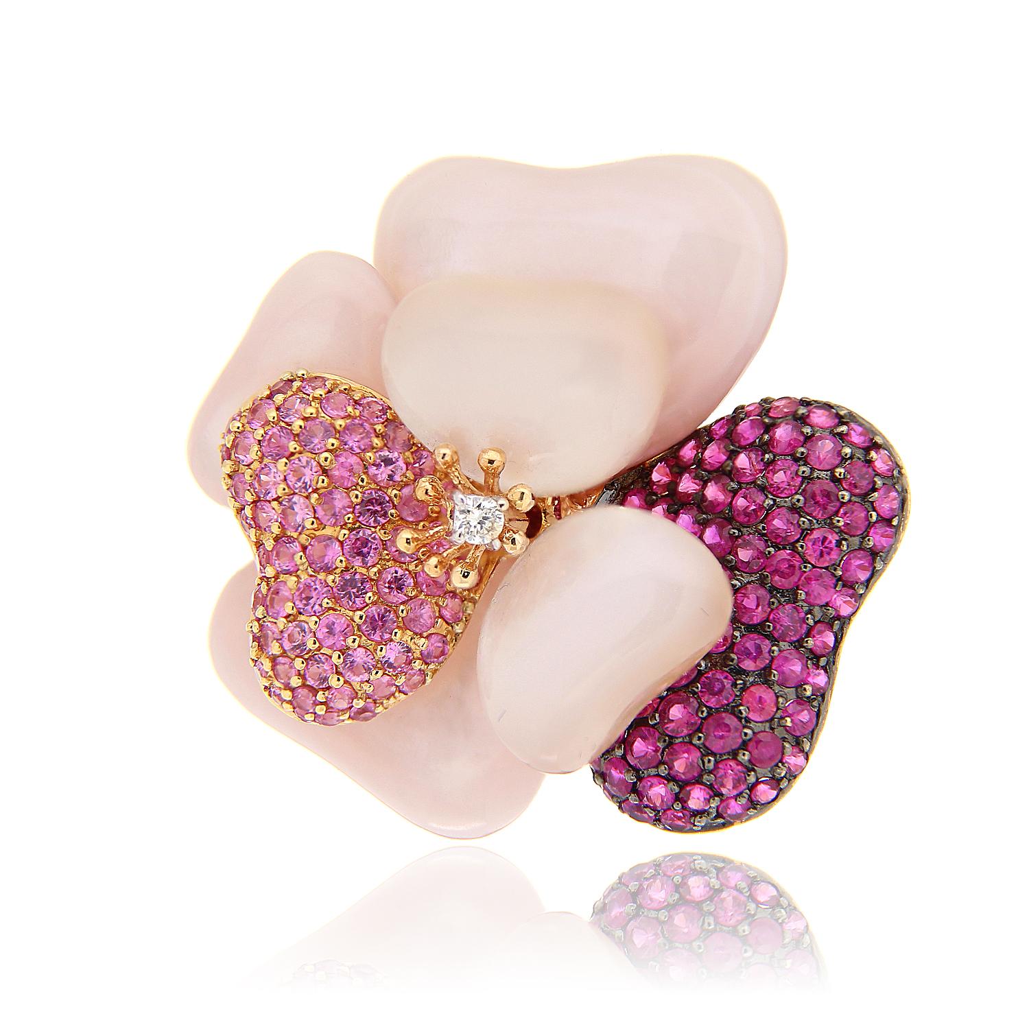 Brilliant Cut 18kt Rose Gold Flower Ring Mother of Pearl Pink Sapphires 0.92 Ct Rubies 1.53 Ct For Sale
