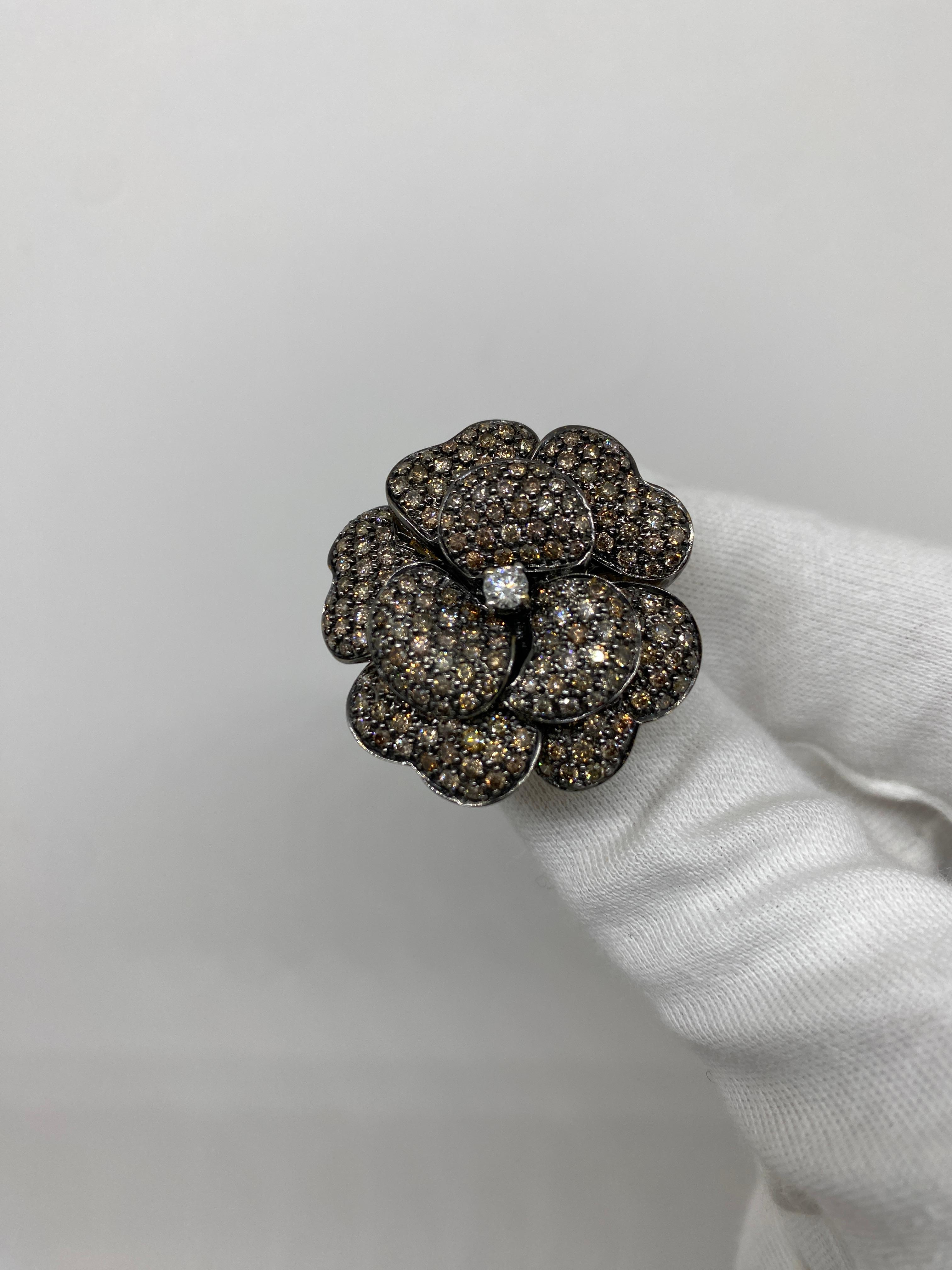 Brilliant Cut 18Kt Rose Gold Flower Ring / Pendant / Brooch 3.51 Brown & White Diamonds For Sale