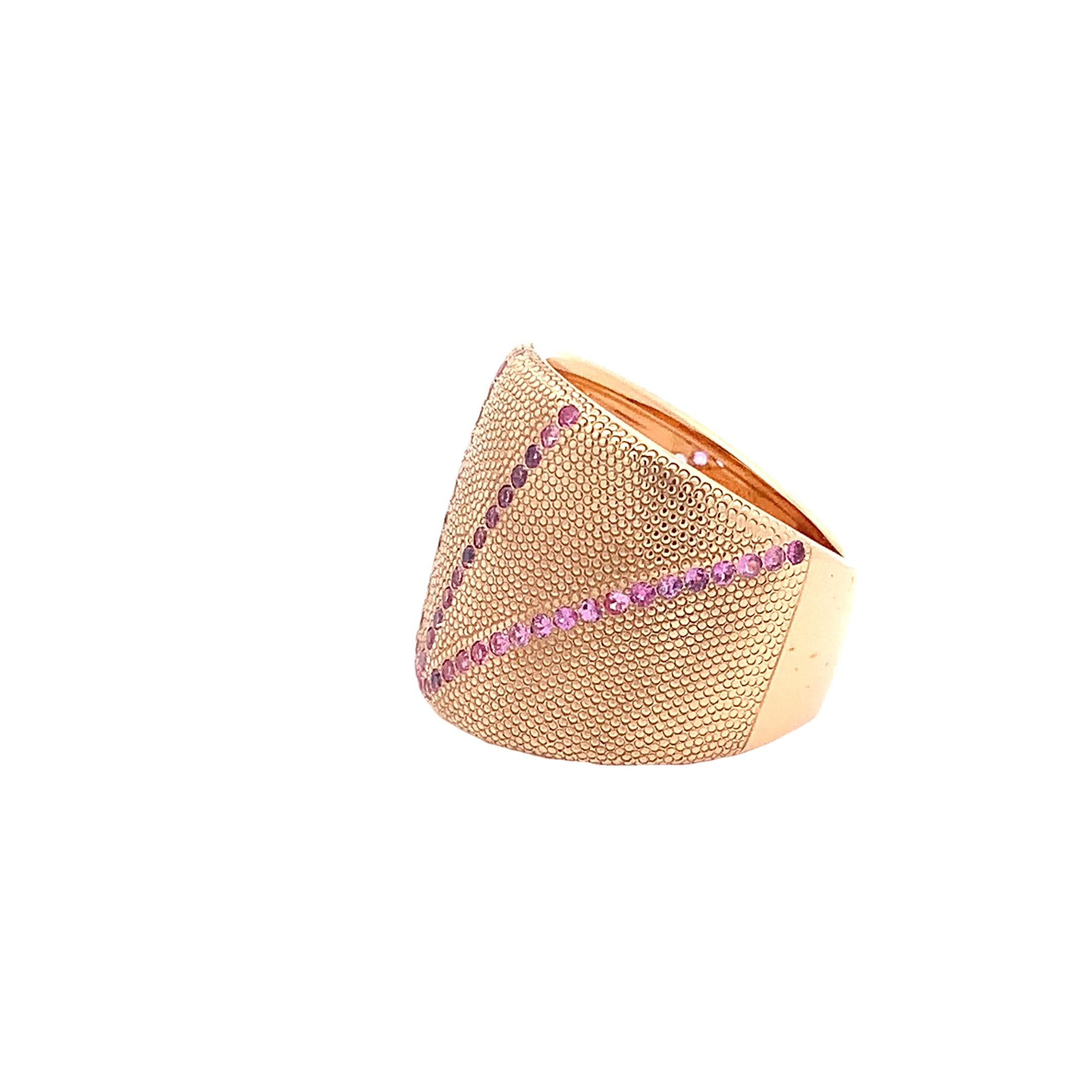 18KT Rose Gold  Garavelli  RING with pink  sapphires stripes
rings size 7  US size 54.5 EU 
GOLD  : grams 13.3
Sapphires ct :1.1
Made In Italy in Valenza.   
 