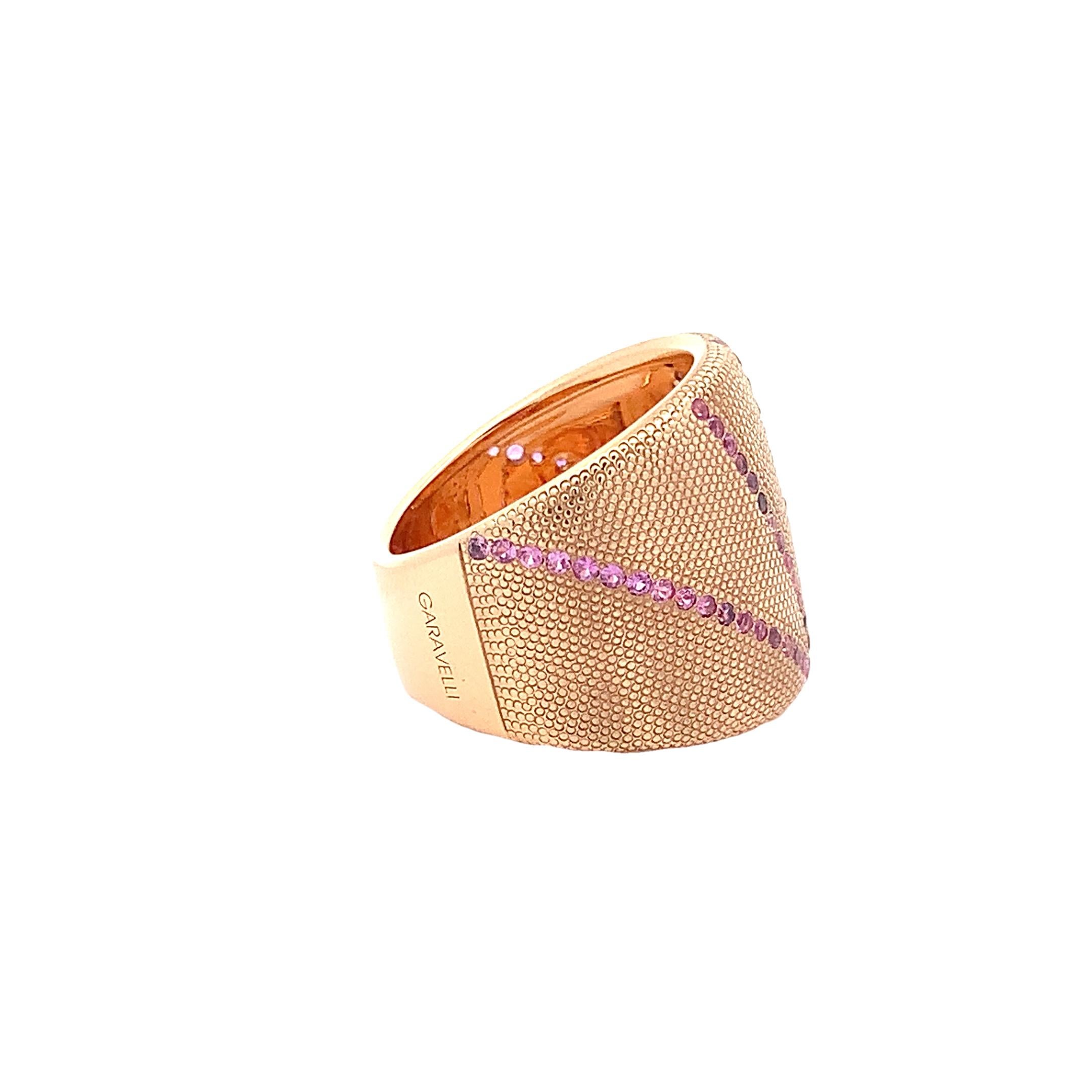 Round Cut 18Kt Rose Gold Garavelli Ring with pink sapphires stripes For Sale