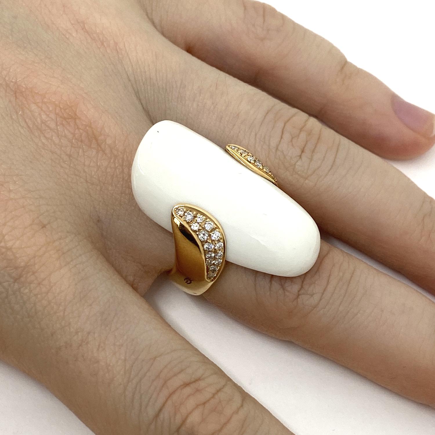Signed Gavello ring made of 18 kt rose gold and white kogolong stone and natural brilliant-cut white diamonds for ct.0.35
-------------------------------------------------

Important Note : In order to speed up the publishing process of our vast