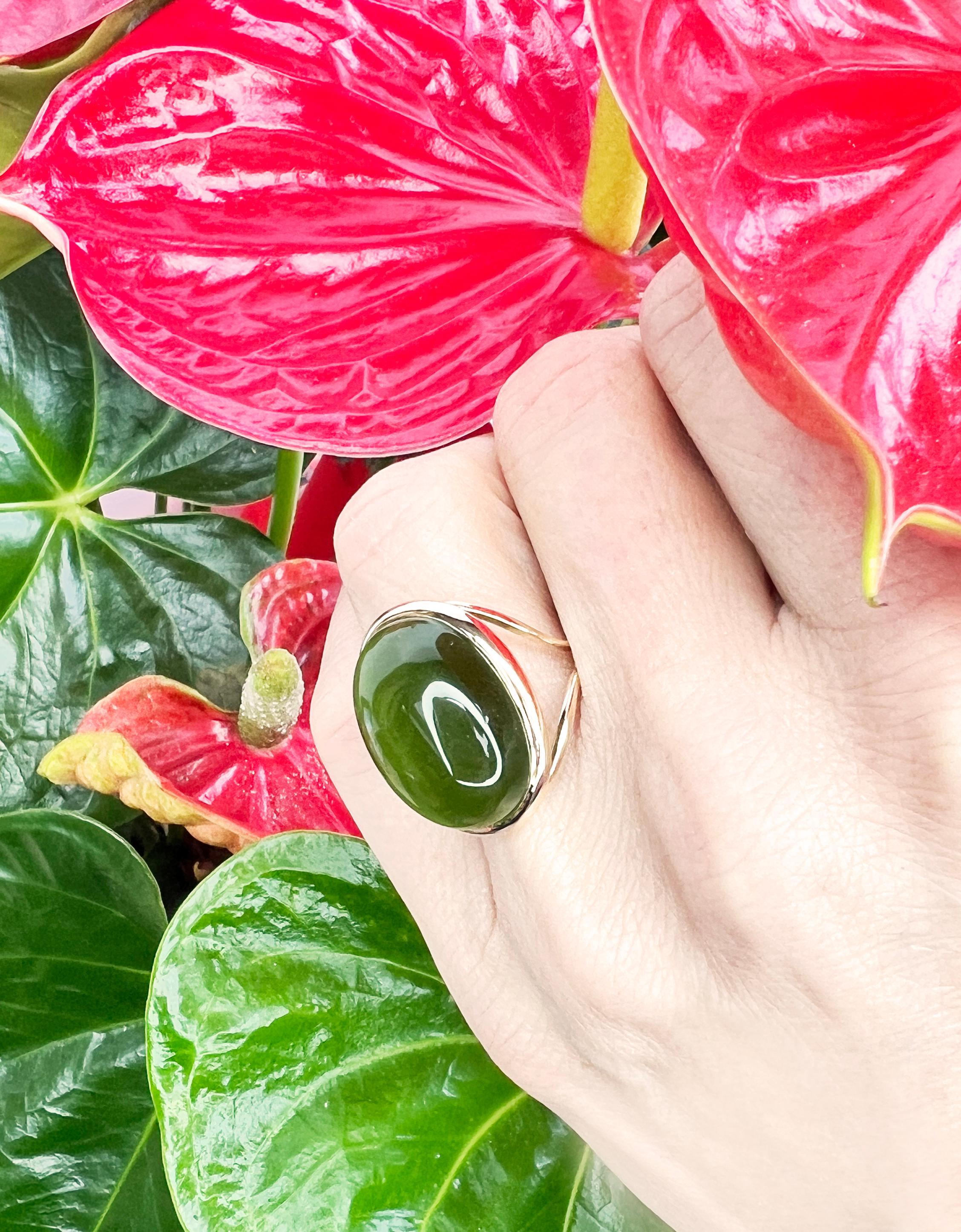 Rose Cut 18Kt Rose Gold Green Stone  Fashion Cocktail Modernist Modern Classic Ring For Sale
