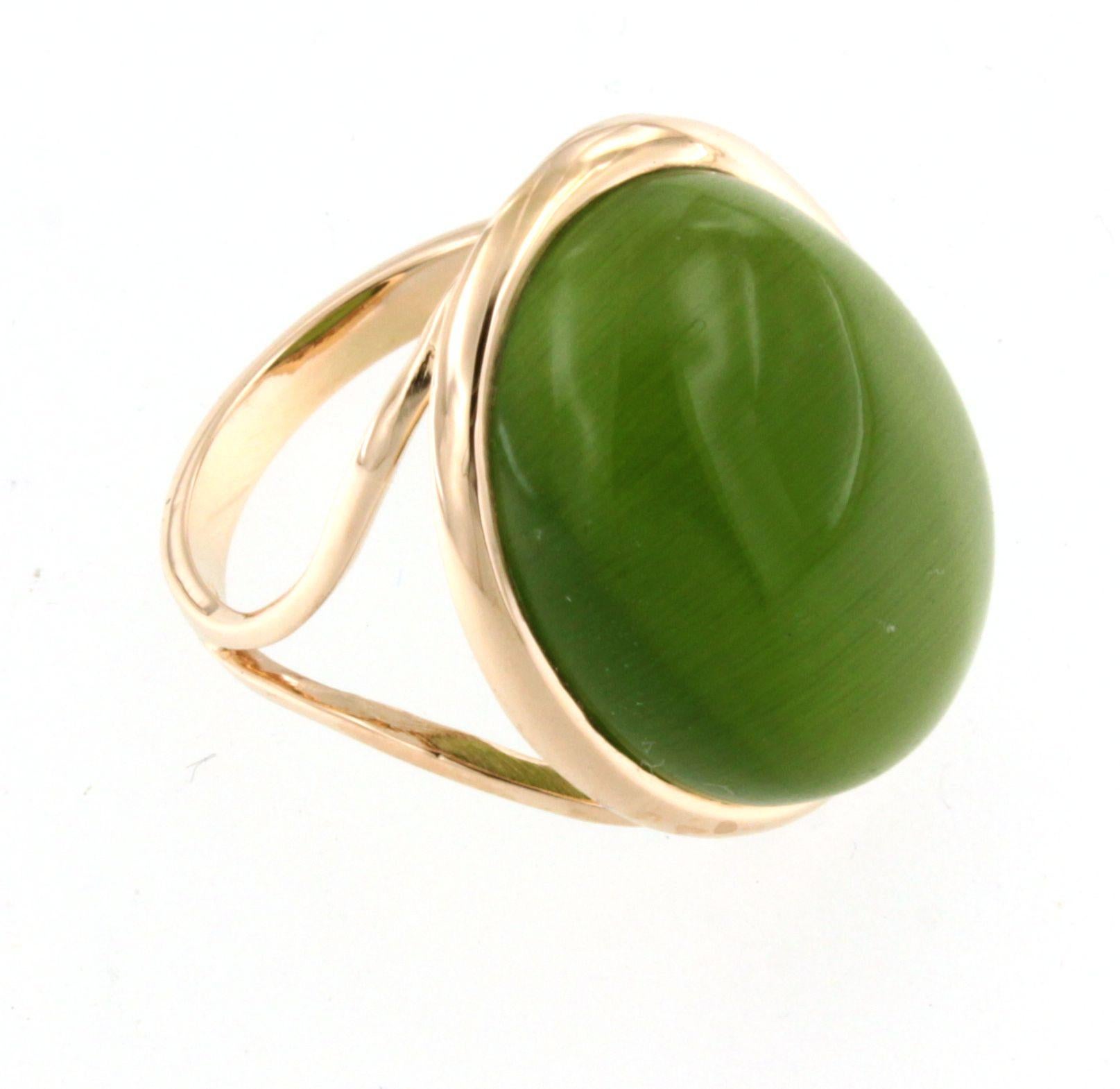 18Kt Rose Gold Green Stone  Fashion Cocktail Modernist Modern Classic Ring For Sale 3