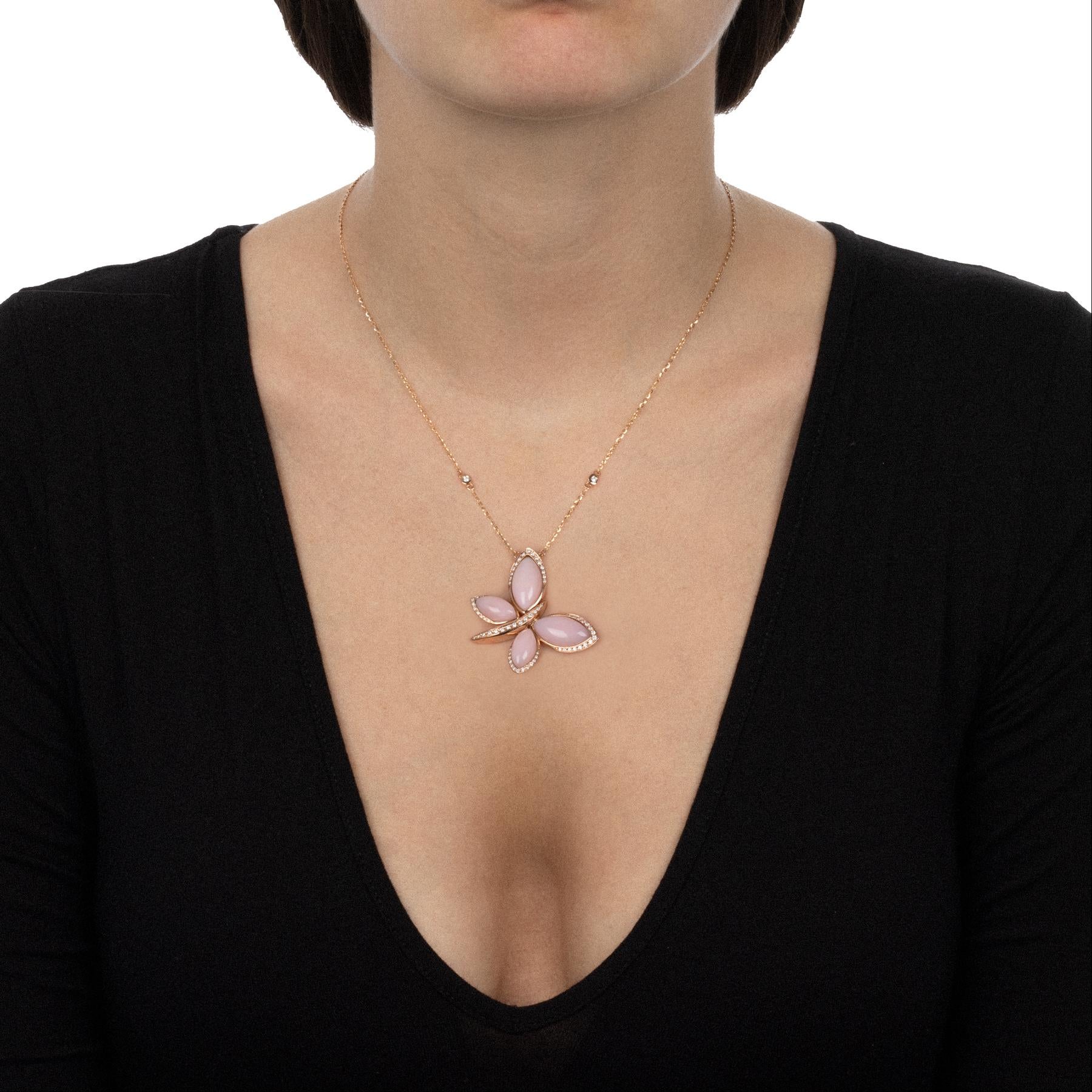 Fresh and playful like a summer memory, this necklace is sophisticated and efferverscent at the same time. The vibrant pink shade of the opal adds a touch of joyful elegance, while the diamonds accent add some sparkle. A handmade contemporary