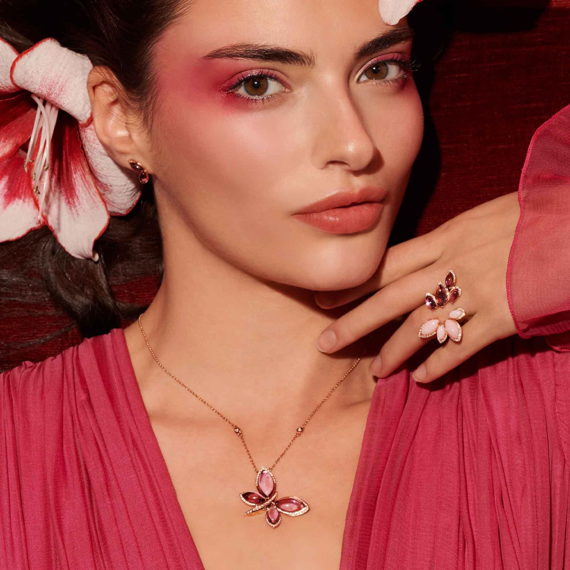 Contemporain Les Papillons Collier en or rose 18 carats avec améthyste violette et diamants en vente