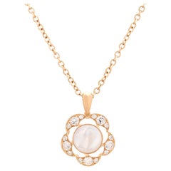 Collana con ciondolo in oro rosa 18kt e diamanti e madreperla
