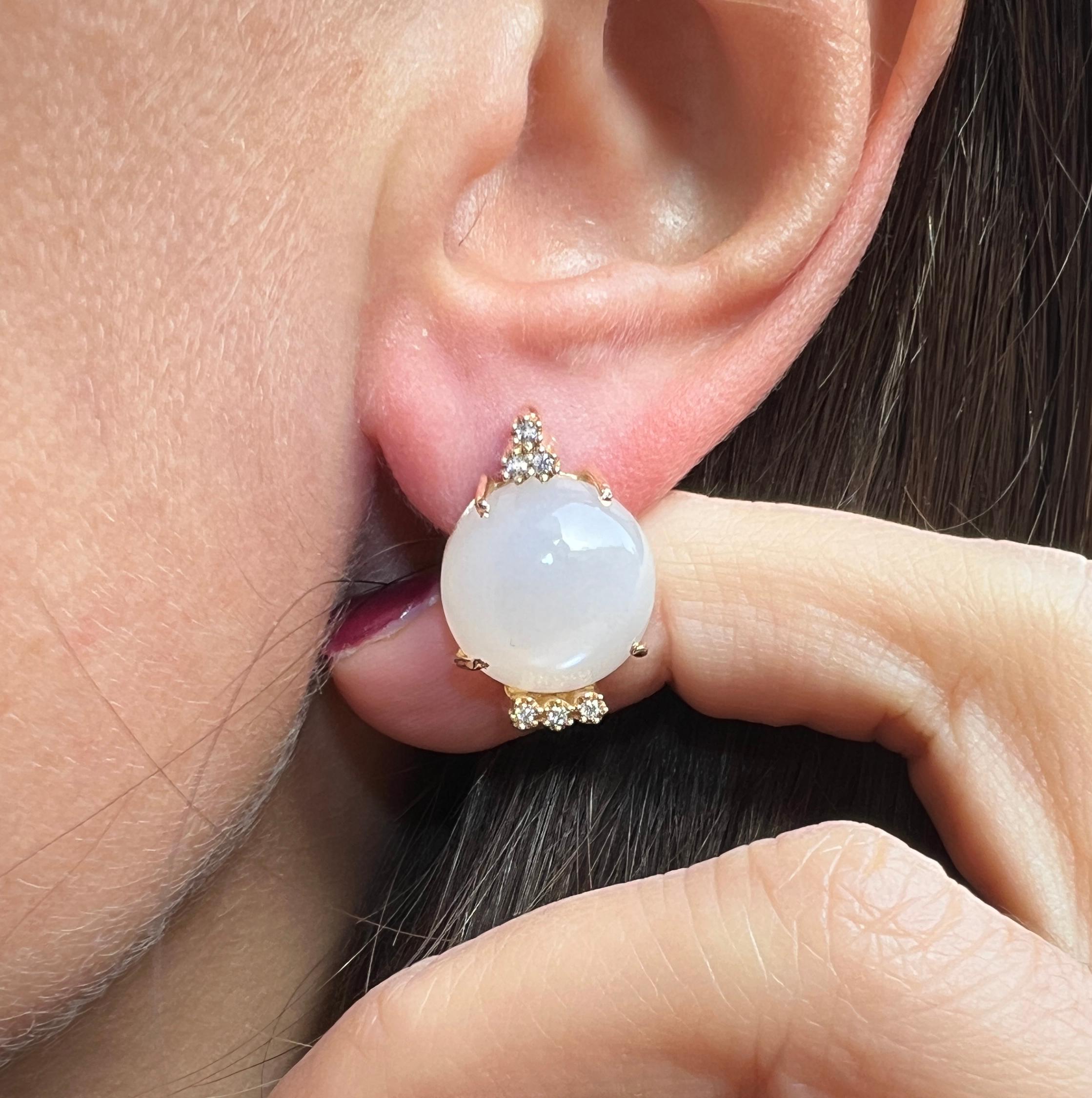 La créatrice Gisella a un goût raffiné, ses bijoux se distinguent des autres.
Conçu et fabriqué à la main en Italie par Stanoppi Jewellery depuis 1948.
Boucles d'oreilles en or 18kt avec une pierre de couleur très pâle, facile à assortir avec des
