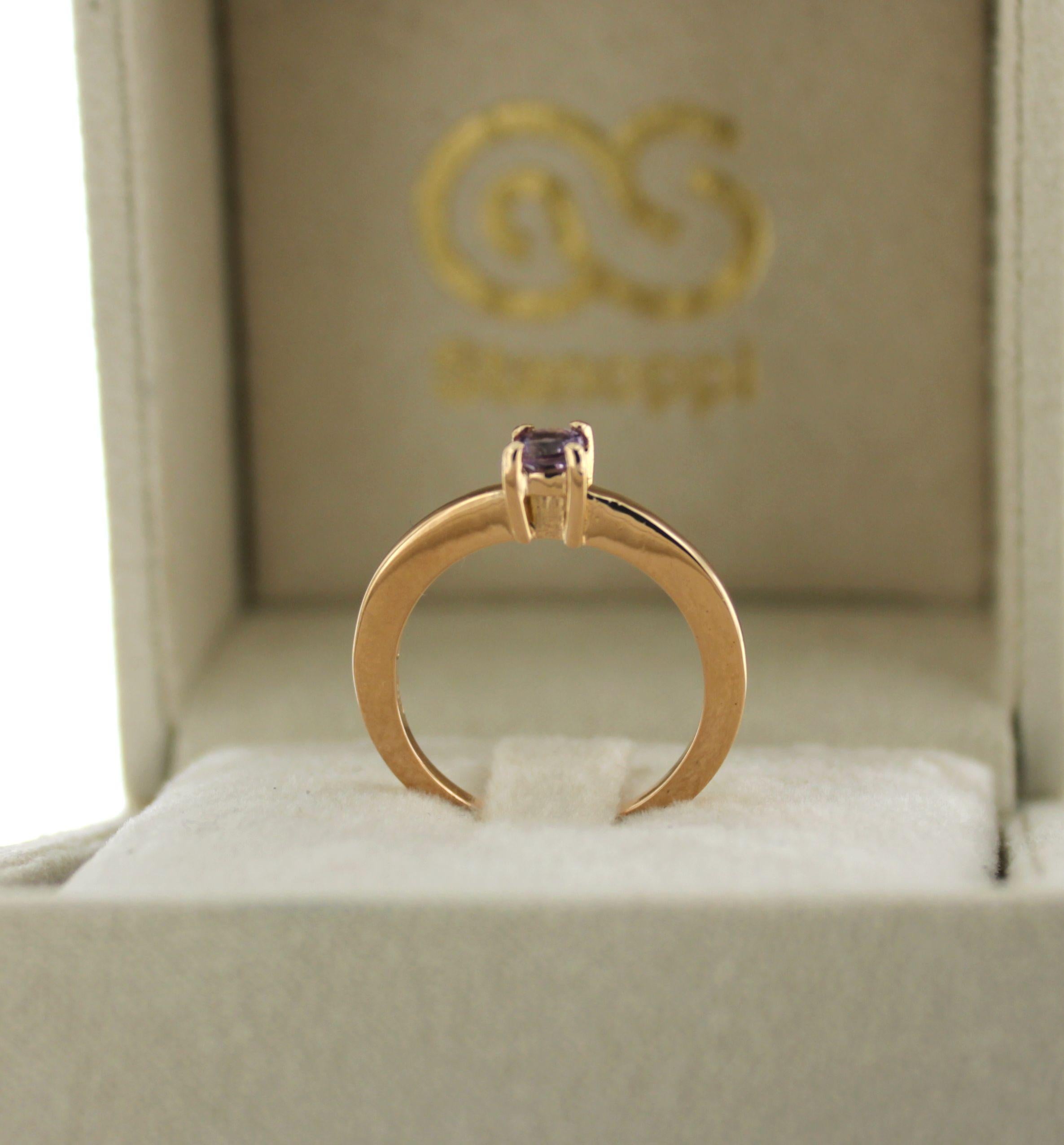 Women's or Men's 18Kt  Rose Gold Natural Stones Ametyst Fashion Cocktail Engagement Modern Ring  For Sale