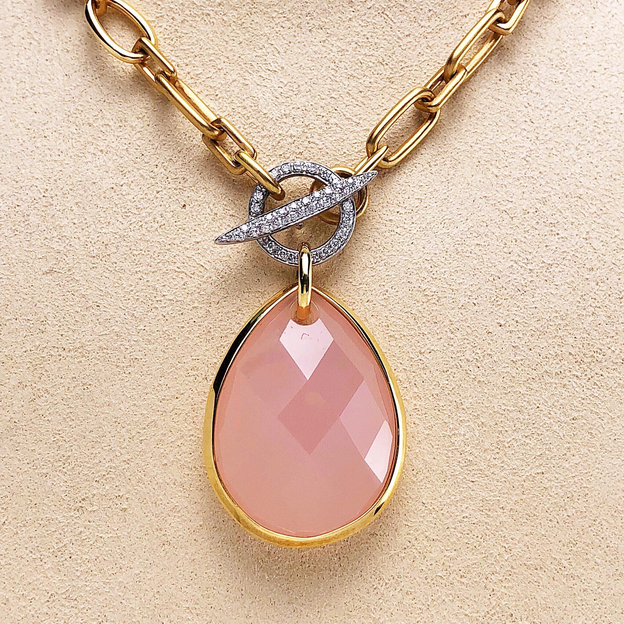 Modern 18 Karat Rose Gold Pendant with Pear Shape Rose Quartz and Diamond Toggle For Sale