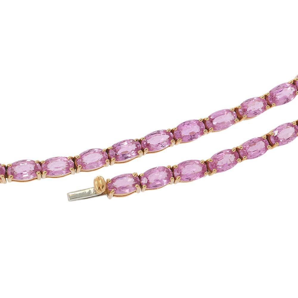 Collar de tenis de 29 pulgadas de zafiro rosa de oro rosa de 18 quilates en Nuevo estado para la venta en New York, NY