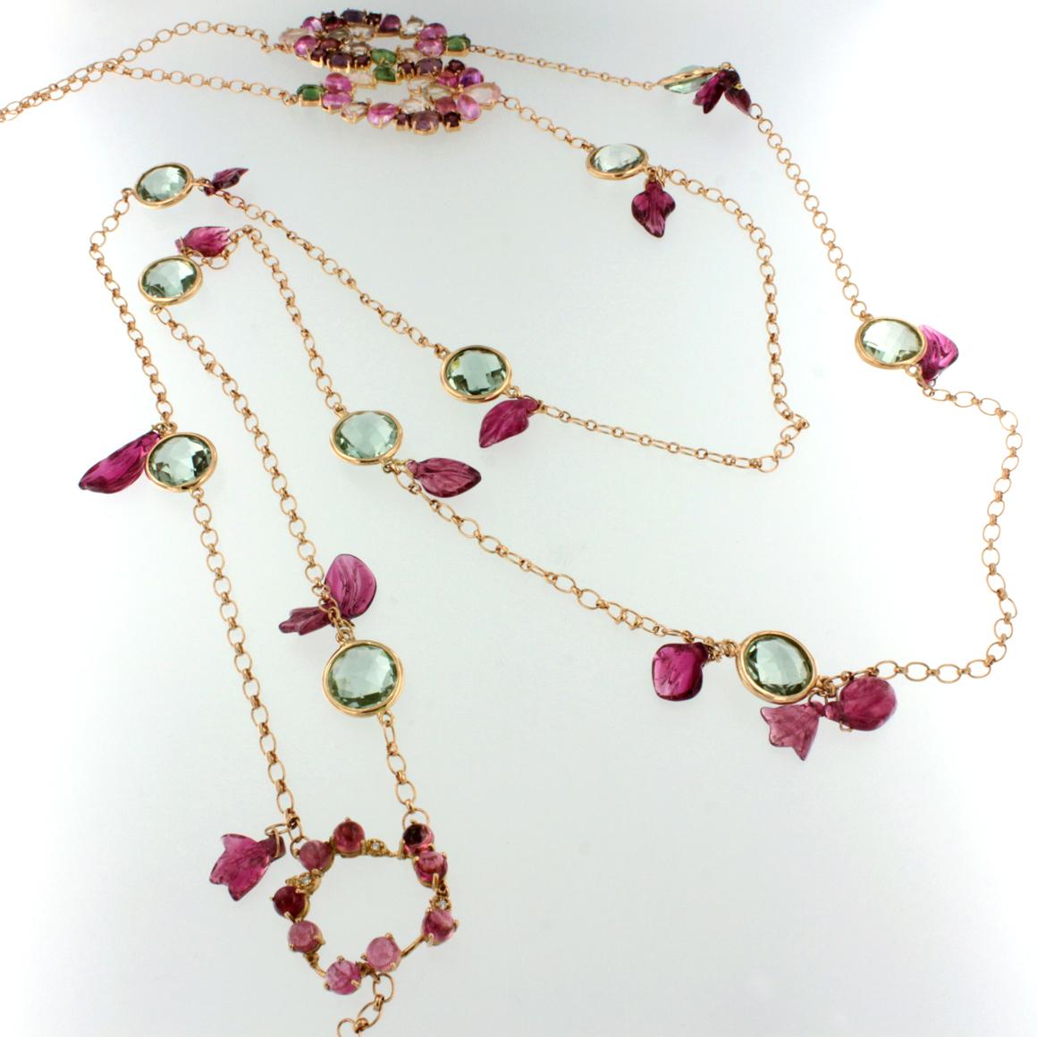 Collana Modern in oro rosa 18k con H. Pink Diamond (taglio a foglia, dimensioni: 10x15 mm, rotondo mm 5), Prasiolite (taglio rotondo, dimensioni: 12mm) e diamanti bianchi da 0,40 carati VS colore G/H. 
g.57.70
Collana lunga elegante e moderna in oro