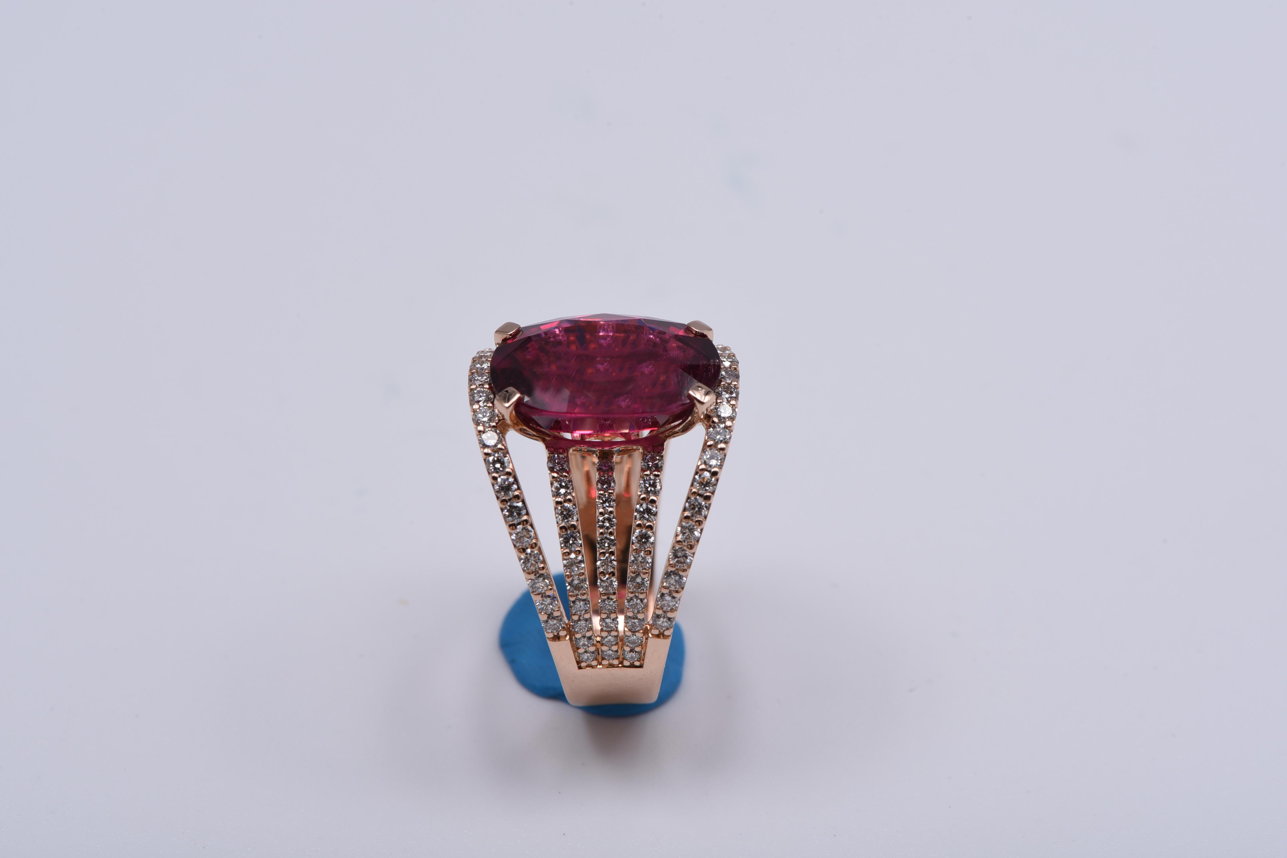 18kt Rose Gold Ring with White Diamonds and Oval Shaped Rubellite Center Stone In New Condition For Sale In Huntington, NY