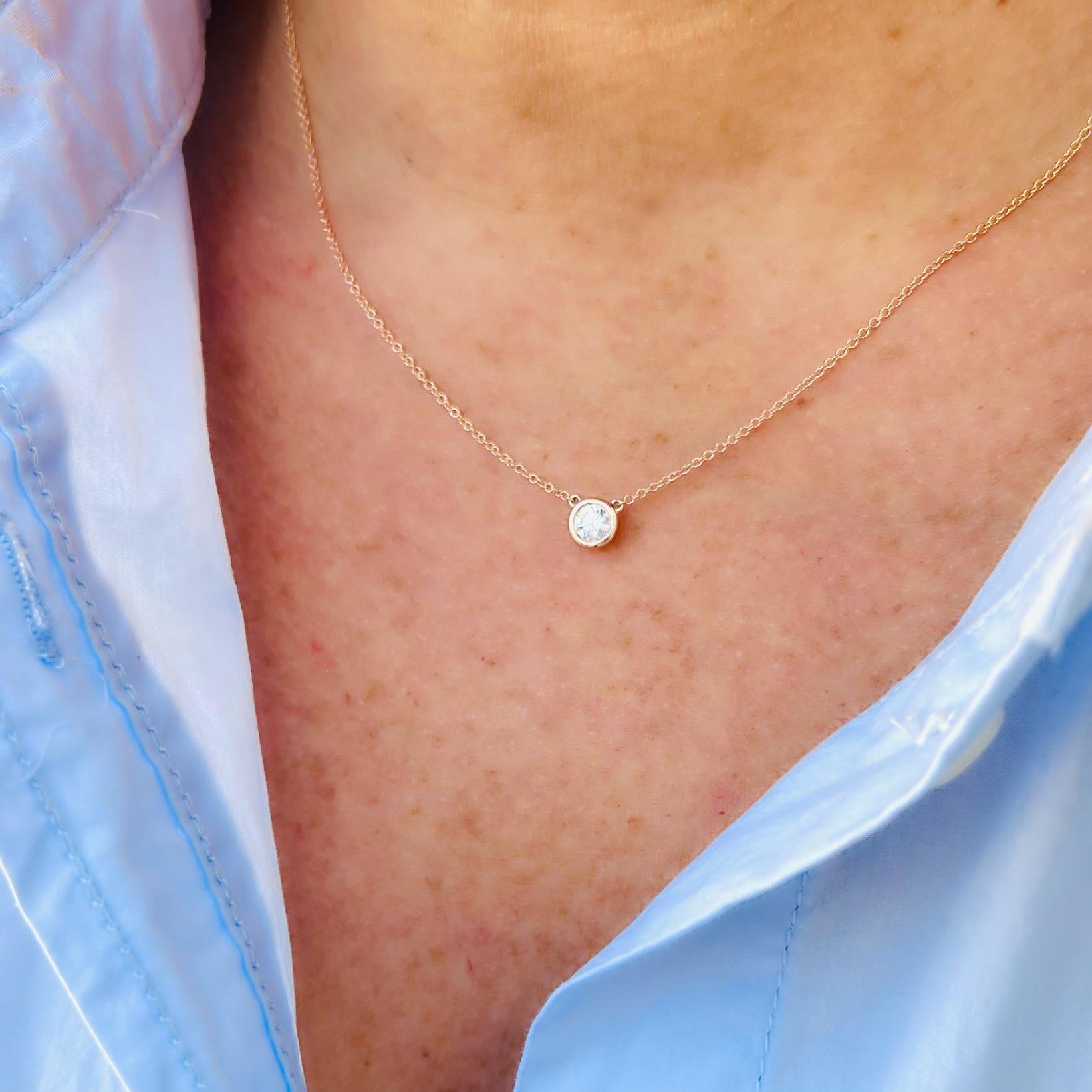 Donna Collana con diamante solitario in oro rosa 18kt in vendita
