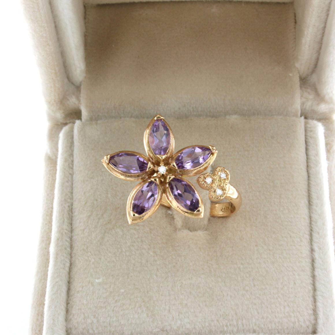 18Kt Rose Gold with Amethyst and White Diamonds Ring For Sale 1