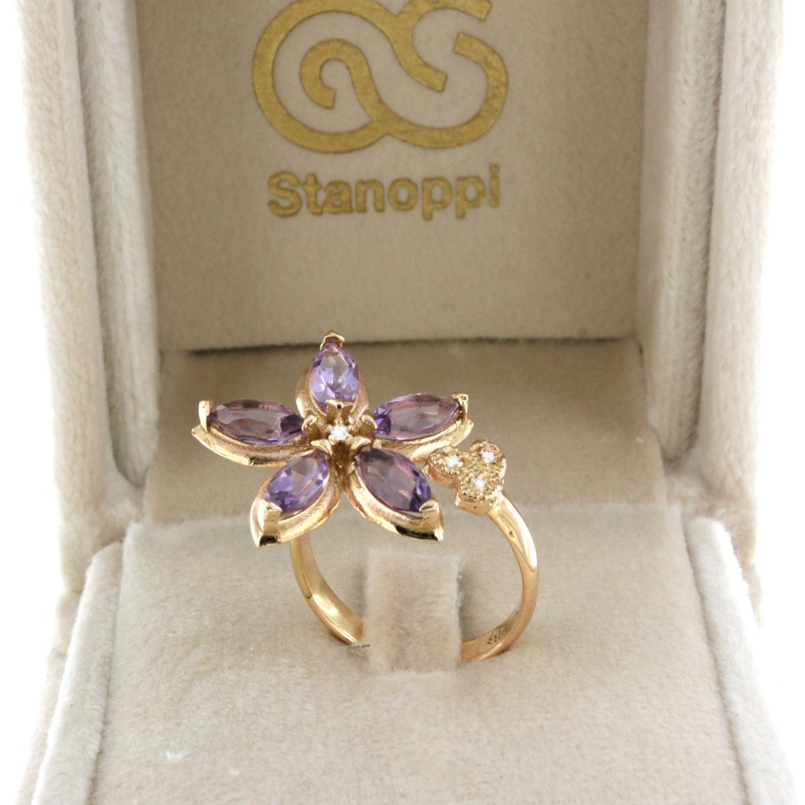 18Kt Rose Gold with Amethyst and White Diamonds Ring For Sale 2