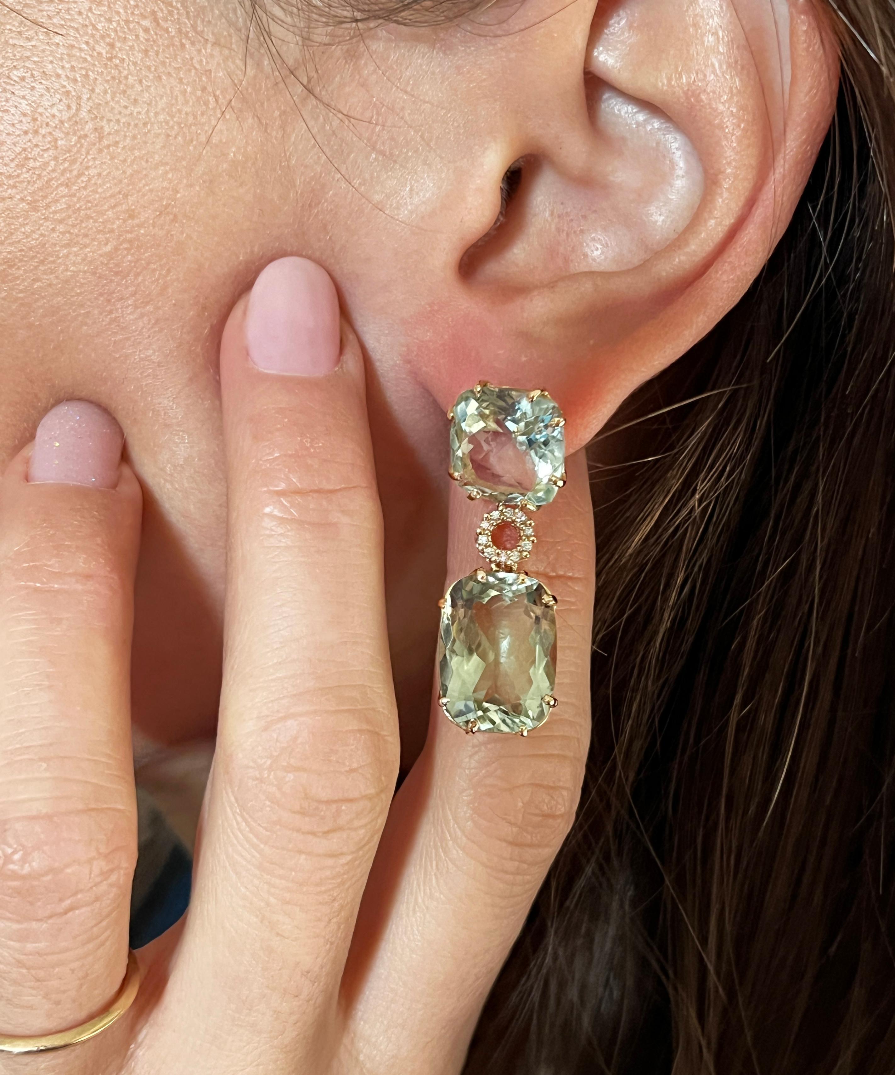 Orecchini in oro rosa 18kt facenti parte della nuova collezione 2024-2025 creata dalla Designer Gisella pezzi fatti a mano, curati nei minimi dettagli, combinazione di colori delicata e raffinata. I gioielli realizzati dall'azienda Stanoppi sono