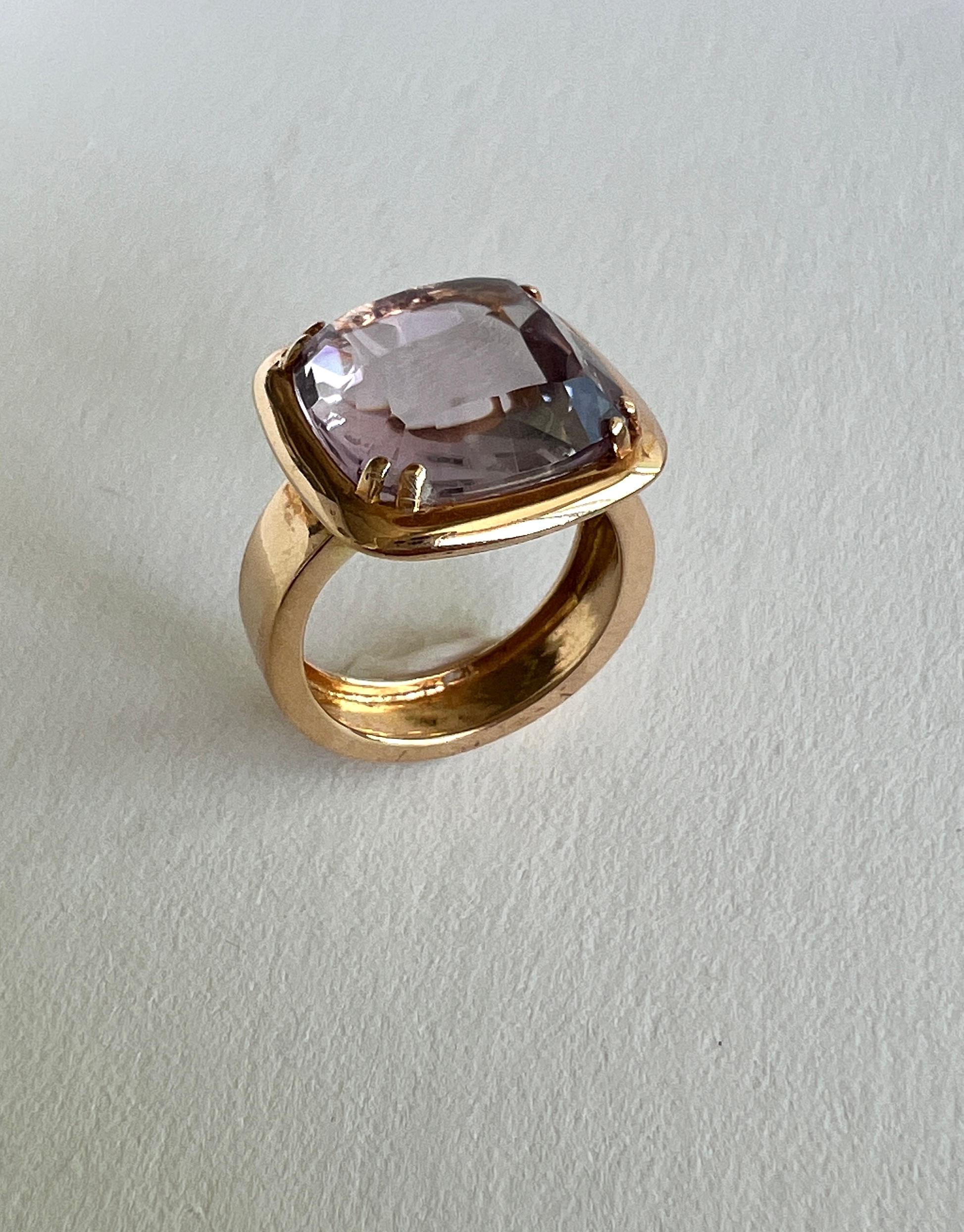 Bague de cocktail en or rose 18Kt avec améthyste léger The Modern Faschity en vente 5