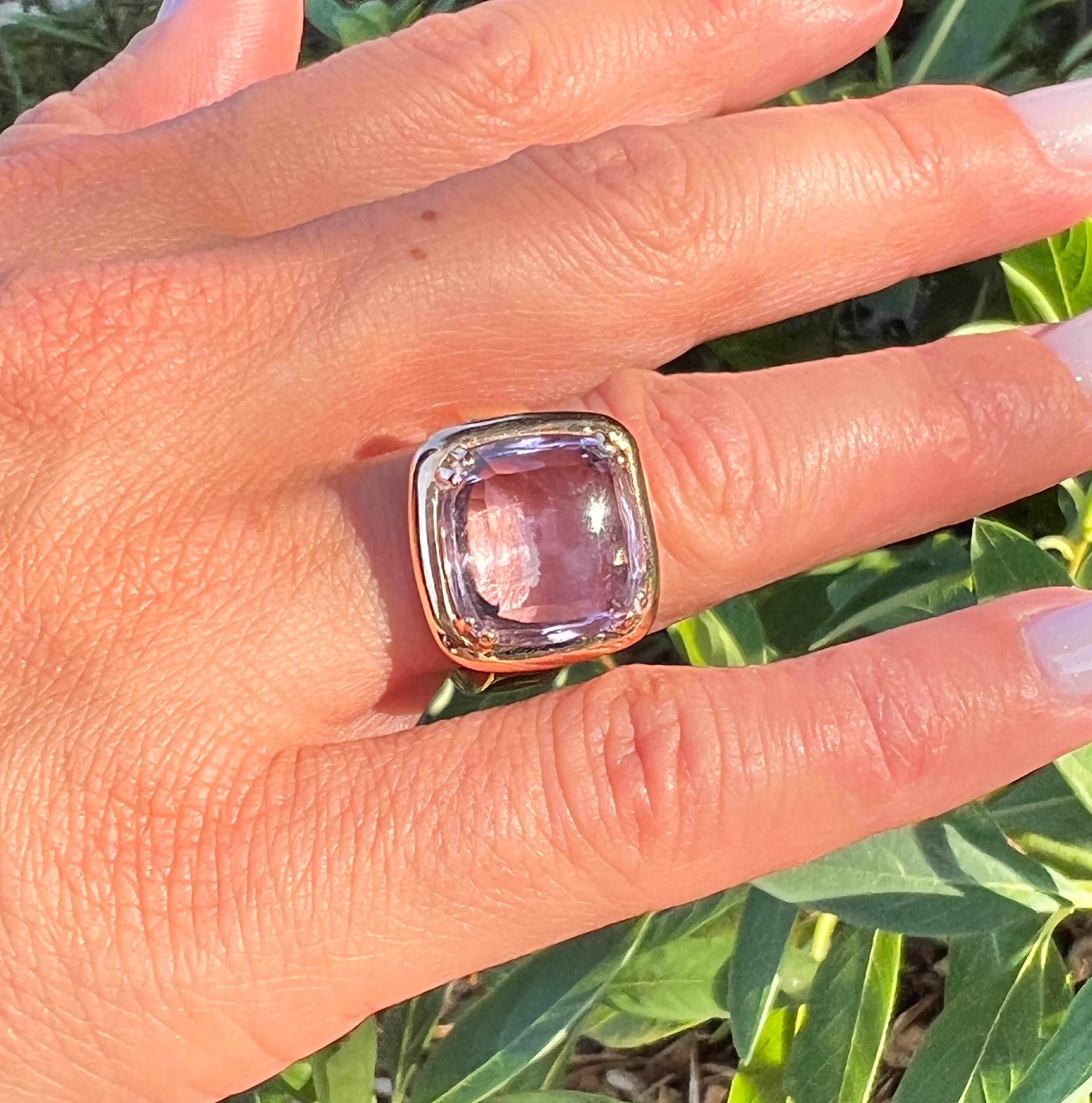Bague de cocktail en or rose 18Kt avec améthyste léger The Modern Faschity en vente 2