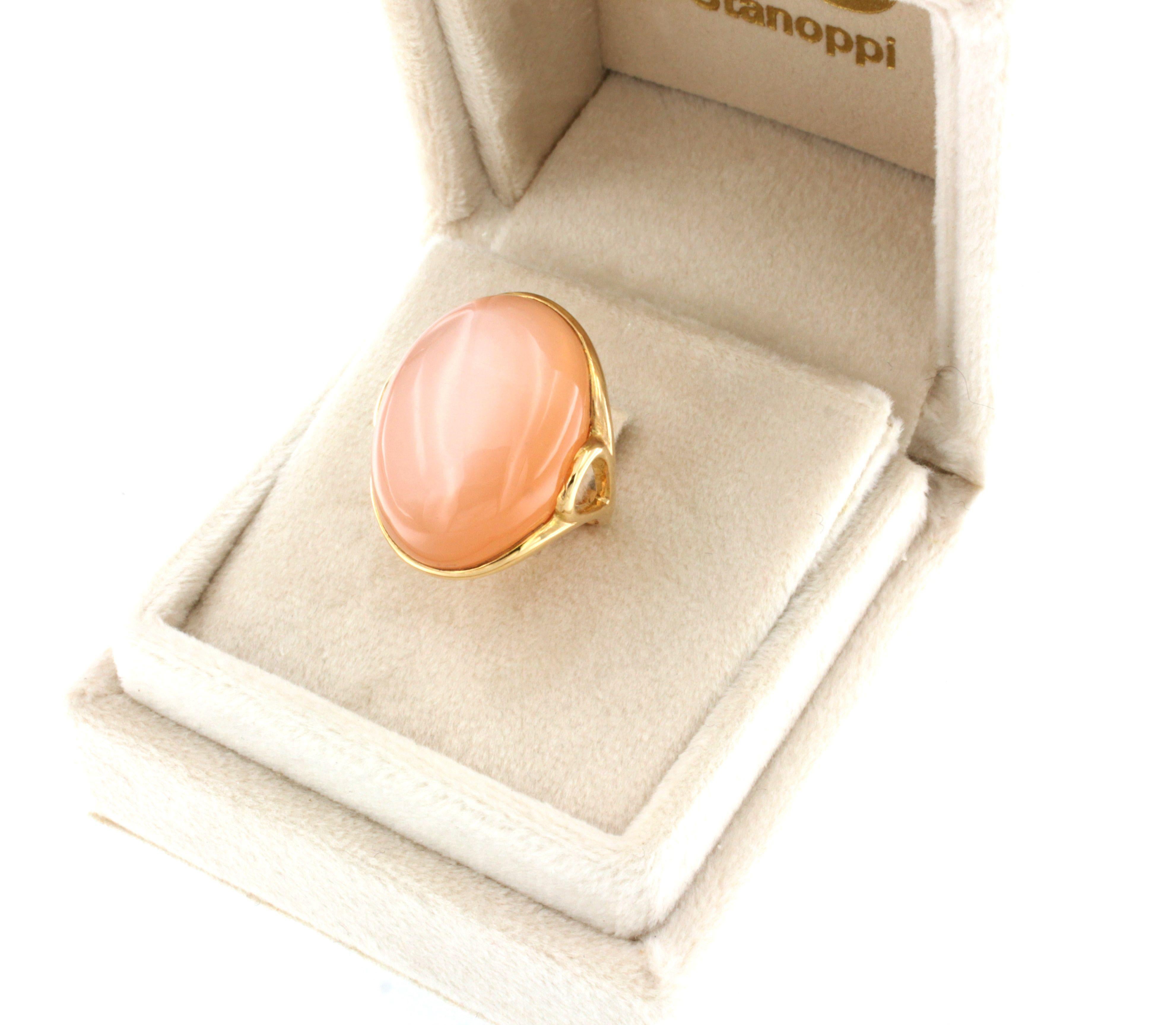 18Kt Rose Gold with Moon Stone Modern Amazing Cocktail Modern Ring For Sale 2