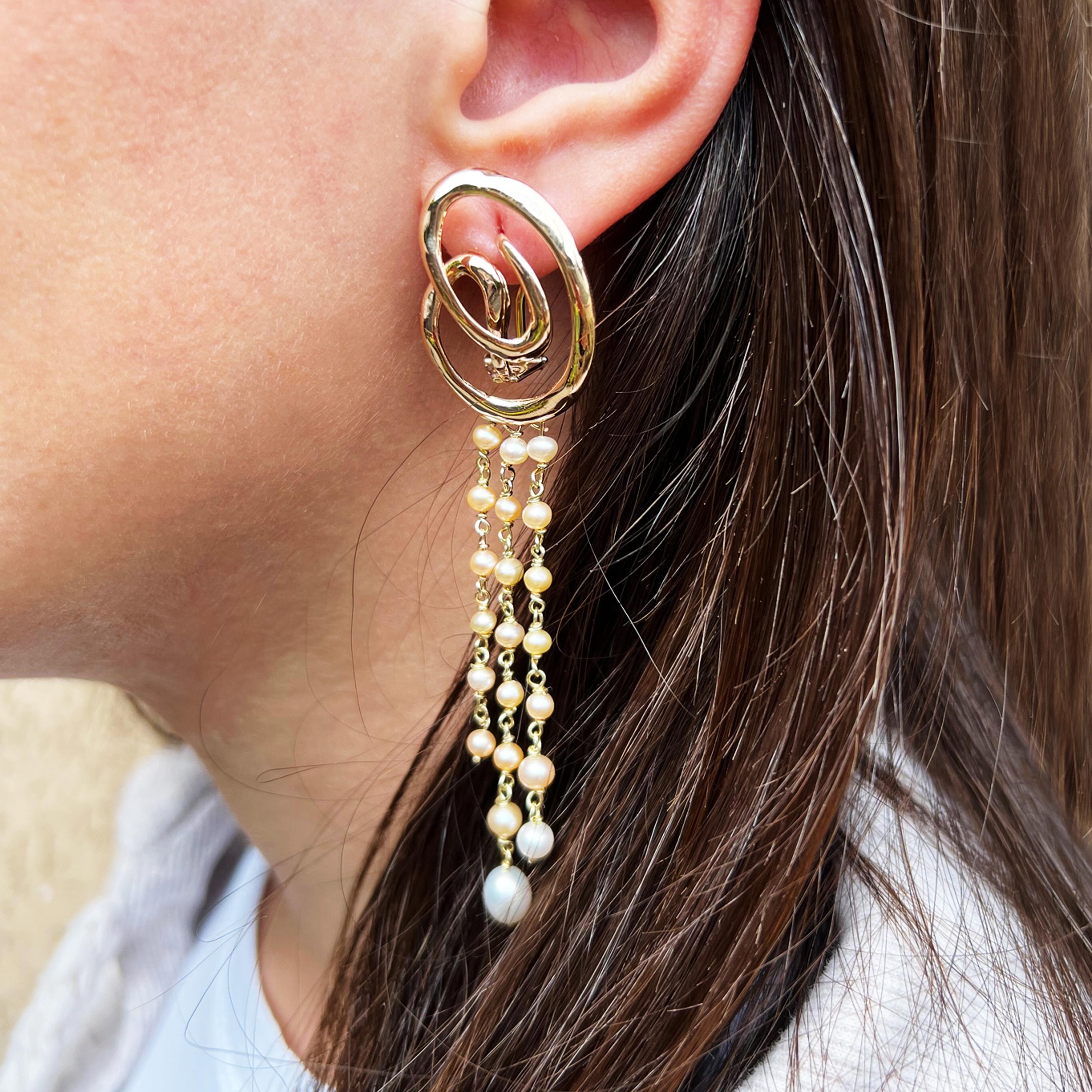 Moderne Incroyables boucles d'oreilles modernes en or rose 18 carats et perles, fabriquées à la main en Italie en vente