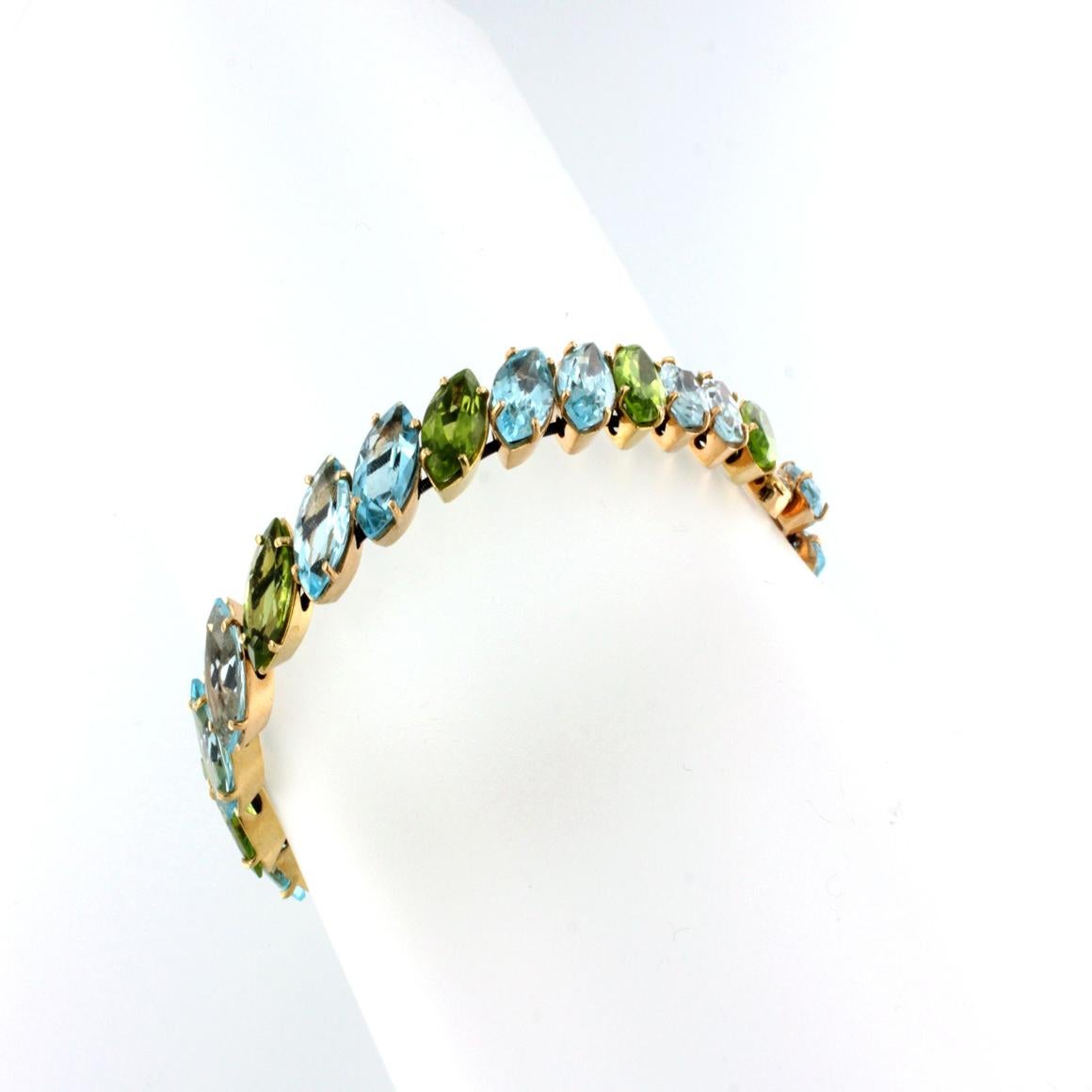 Armband aus 18-karätigem Roségold mit Peridot und blauem Topas im Zustand „Neu“ im Angebot in GALLARATE, IT