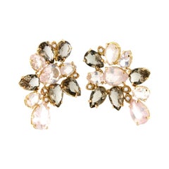 Boucles d'oreilles en or rose 18 carats avec quartz rose et quartz fumé et diamants blancs