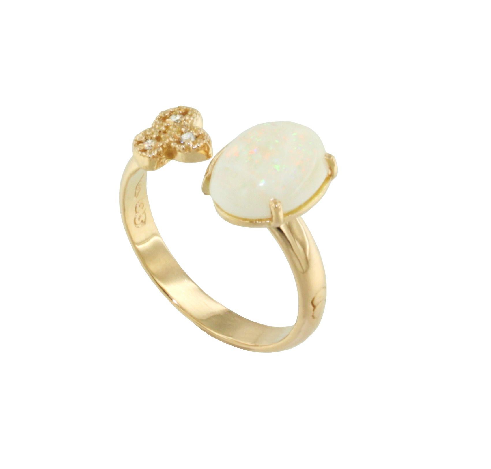 Modern 18kt Rose Gold with White Opal and White Diamonds Ring For Sale