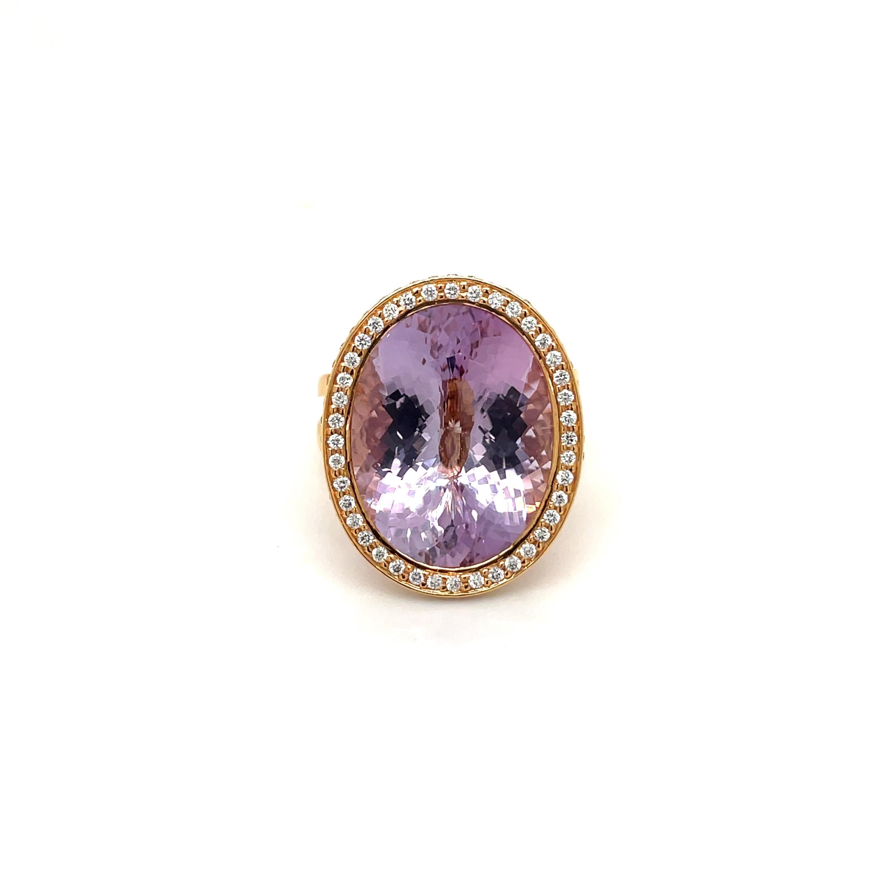 18kt Rose Gold Zorab Creations 12.18ct Amethyst Ring with Diamonds In New Condition For Sale In New York, NY
