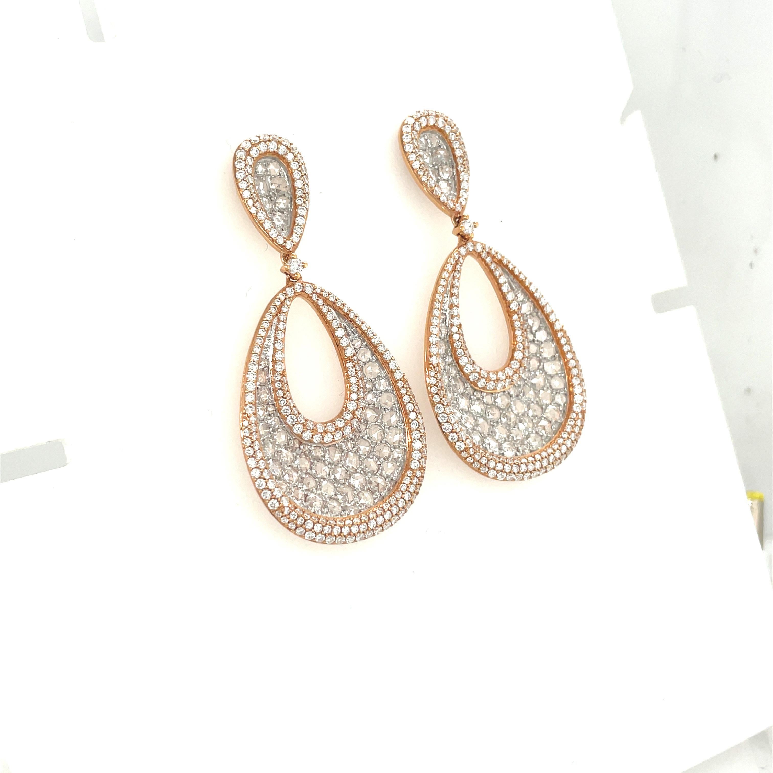 Boucles d'oreilles en or rose et blanc 18KT avec 5,65 Cts. Diamants taille brillant et taille rose Neuf - En vente à New York, NY