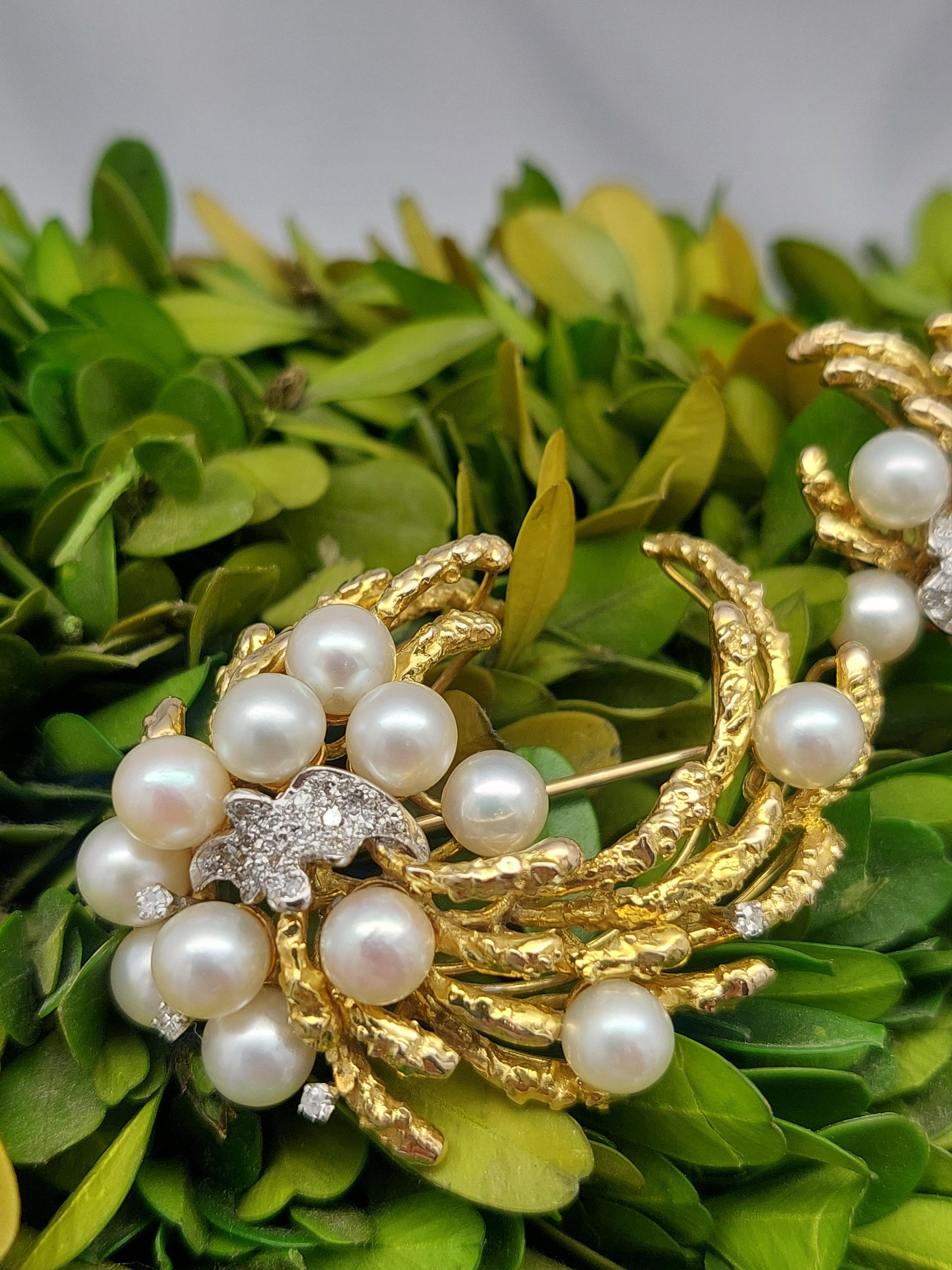 Set di orecchini e spilla con perle e diamanti 18KT di Fordley in vendita 9